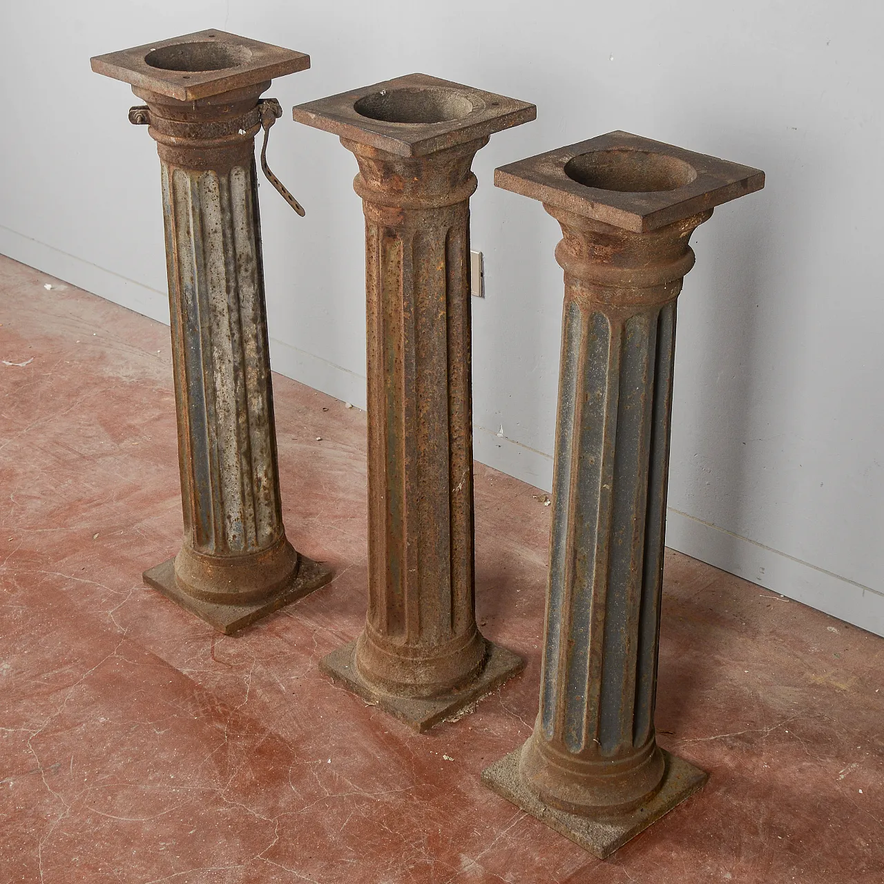 3 Cast iron columns, early 20th century 4