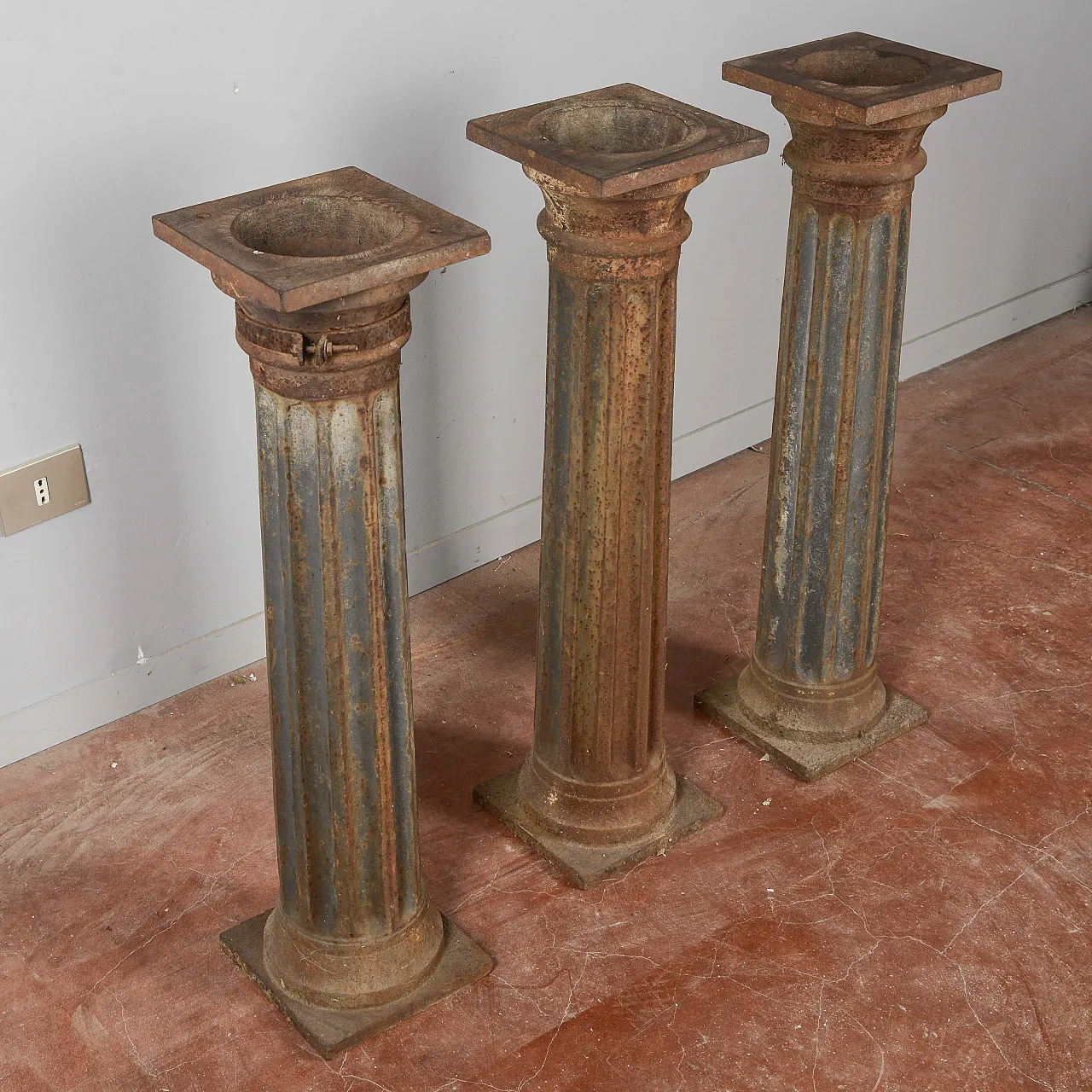3 Cast iron columns, early 20th century 5