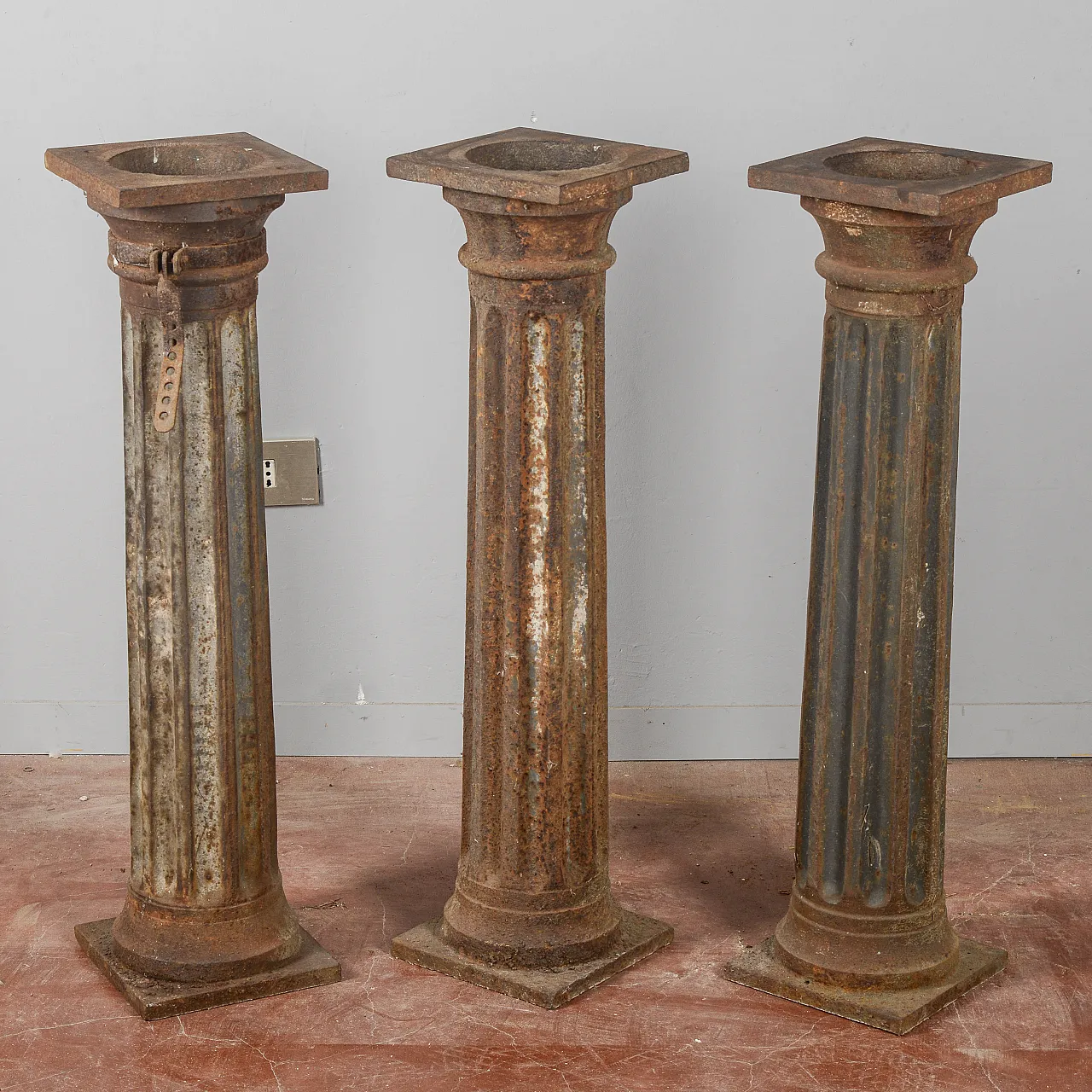 3 Cast iron columns, early 20th century 7