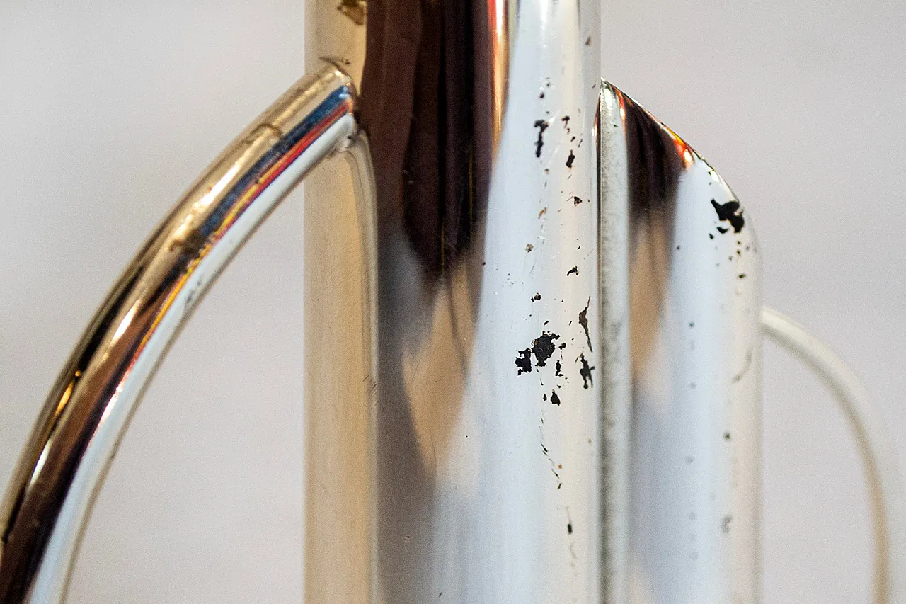 Vaso in metallo argentato di Gio Ponti, anni '70 3