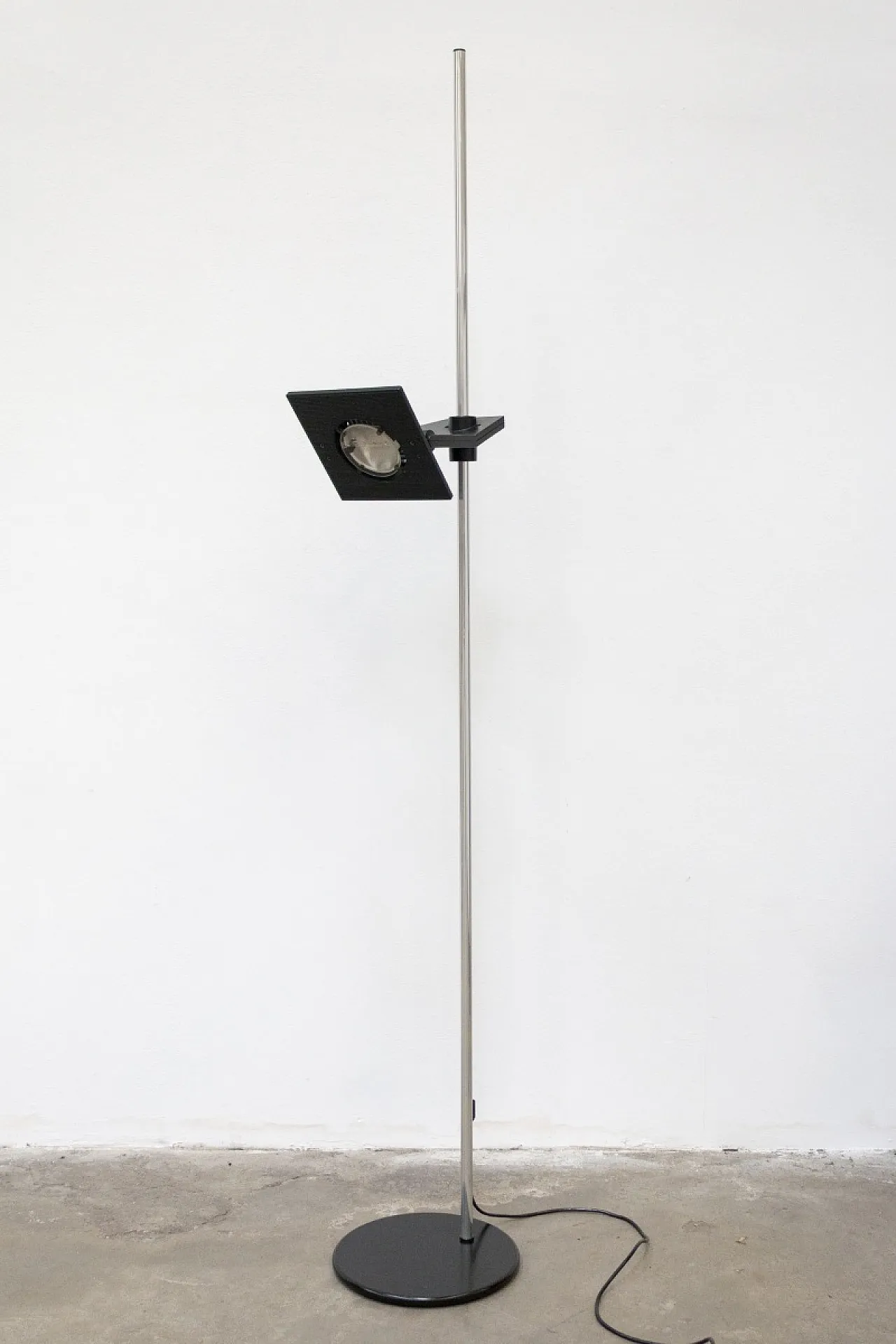 Flap, lampada da terra di Franco Mirenzi per Valenti, anni '80 3