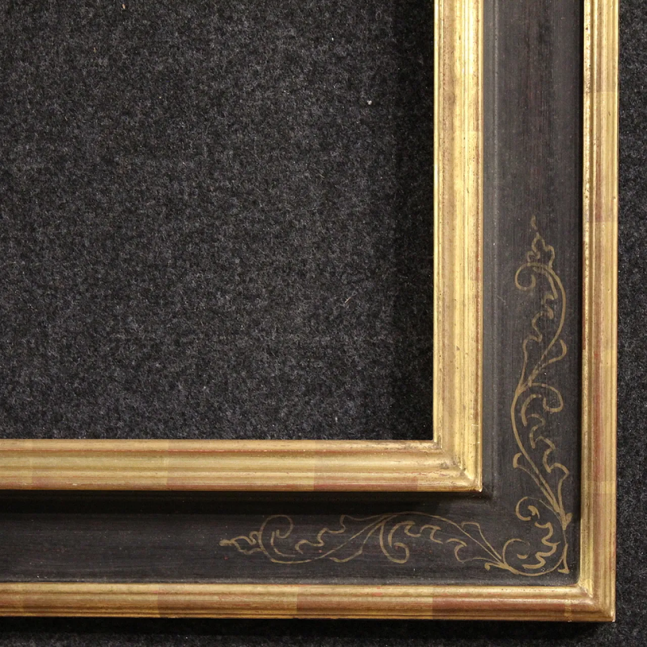 Tuscan lacquered, gilded and painted frame, 20th century 3