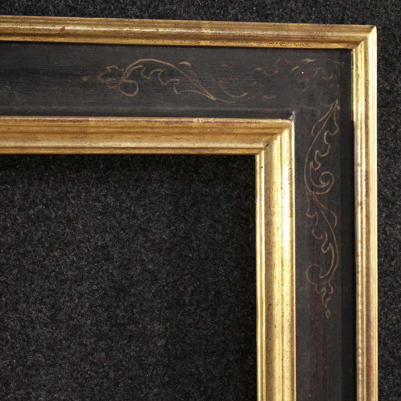 Tuscan lacquered, gilded and painted frame, 20th century 5