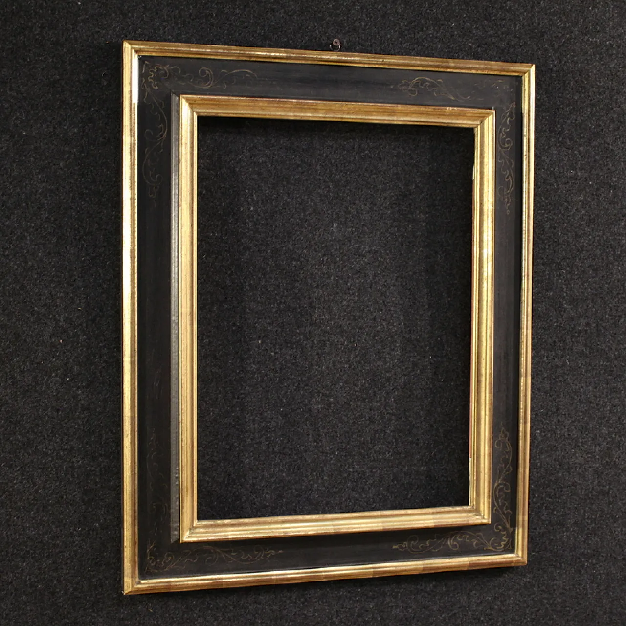Tuscan lacquered, gilded and painted frame, 20th century 9