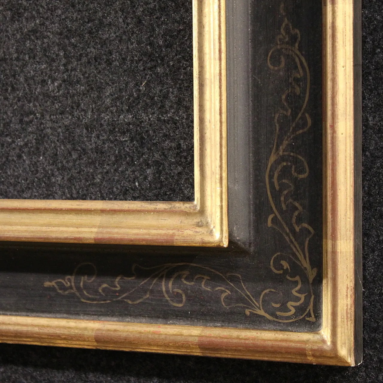 Tuscan lacquered, gilded and painted frame, 20th century 12