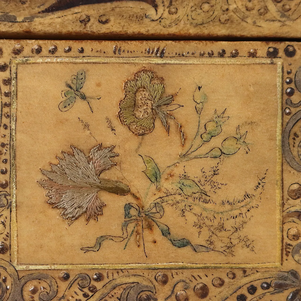 Wooden casket covered in parchment, 19th century 6
