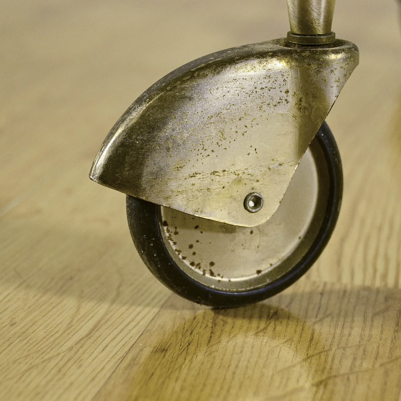 Louis XVI style service tables metal and glass, late 19th century 7