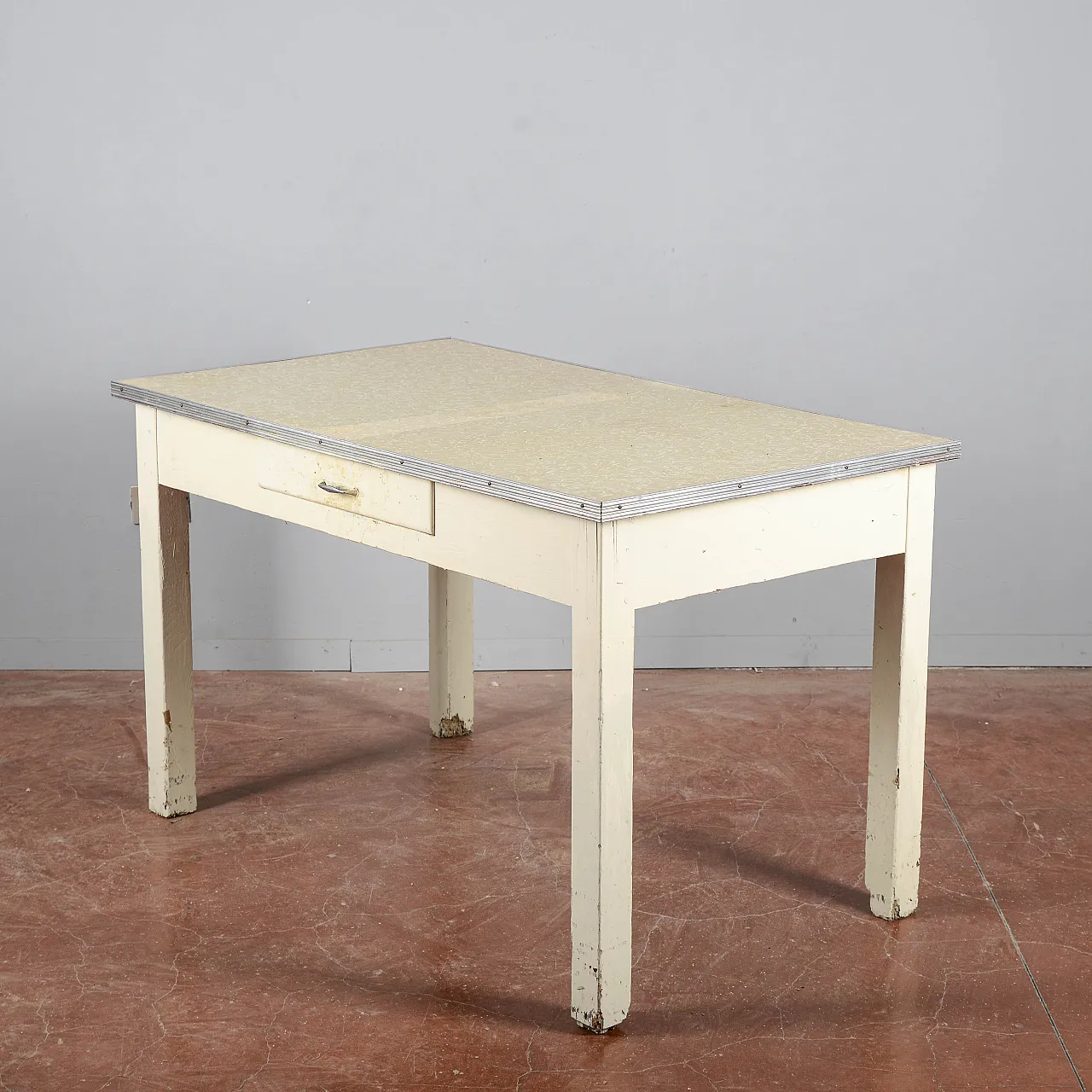 Tavolo da cucina con piano sfalzato, metà '900 3