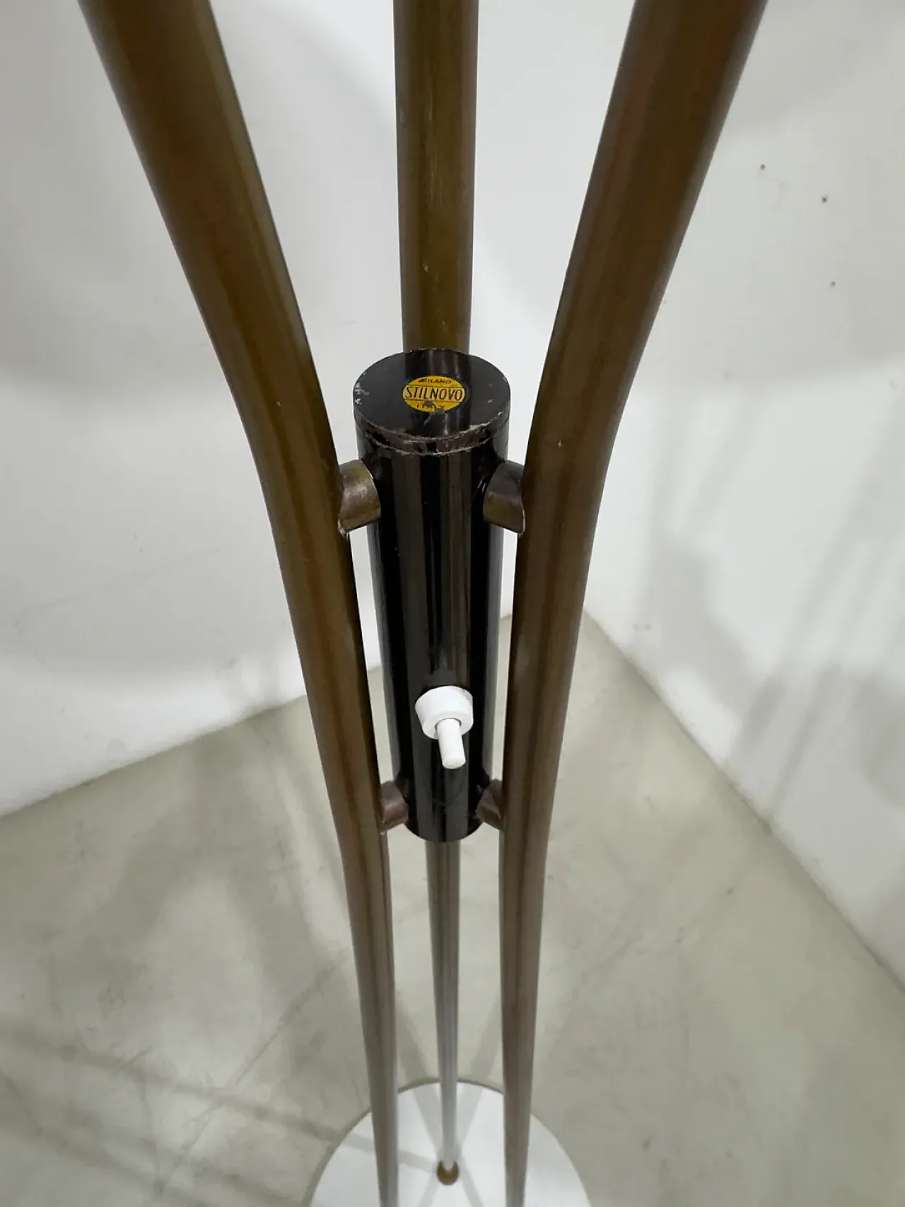 Lampada da terra di Gaetano Scolari per Stilnovo, anni '50 2