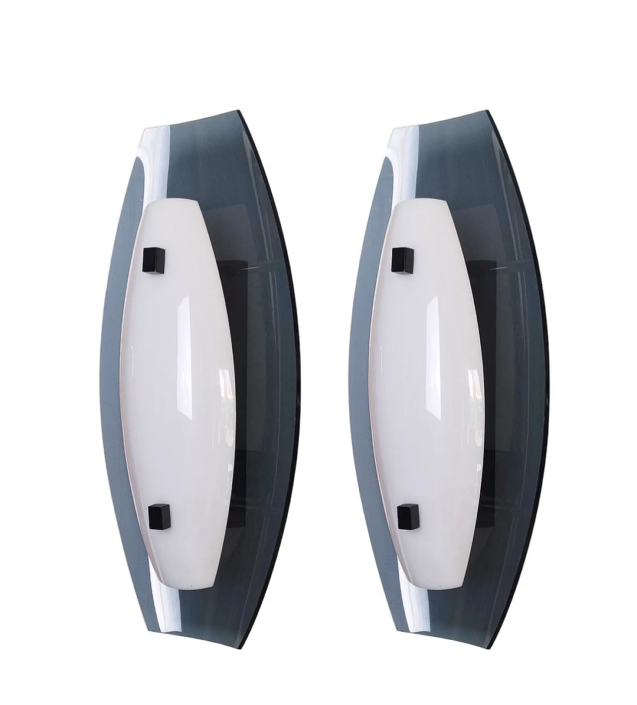 Coppia di lampade da parete in vetro acrilico, anni '70 1