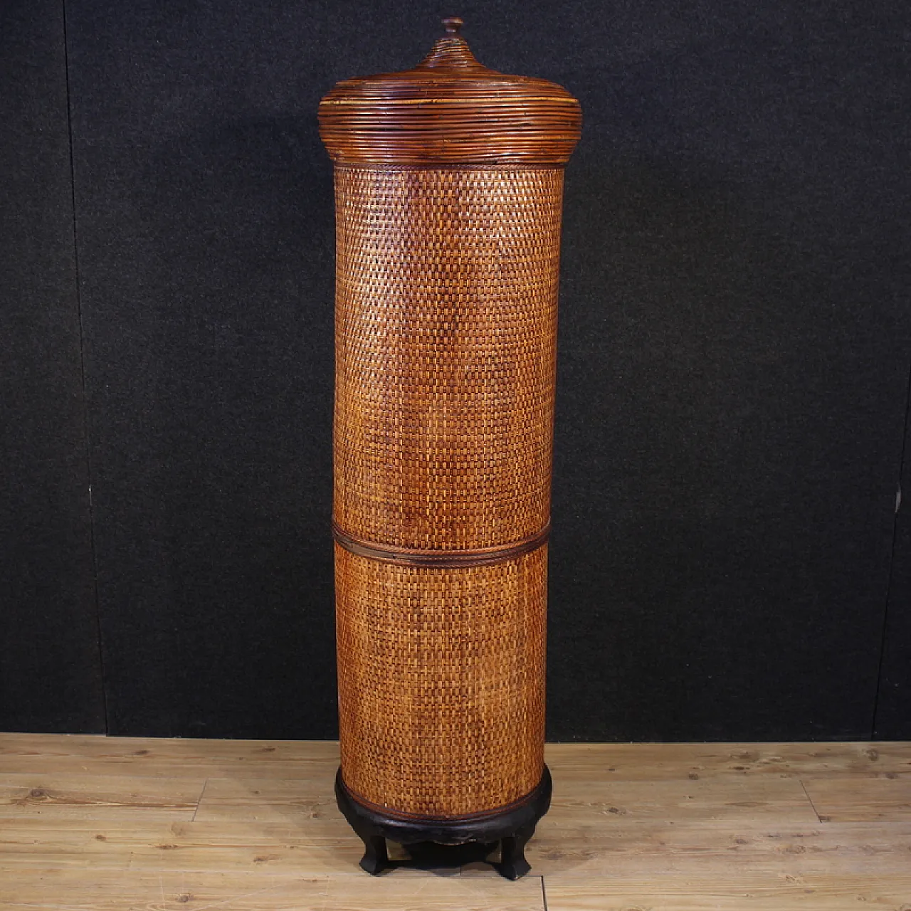 Oriental furniture, 20th century 6