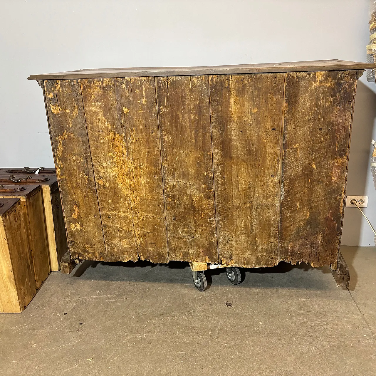 Bolognese chest of drawers with ashlars,  17th century, 2