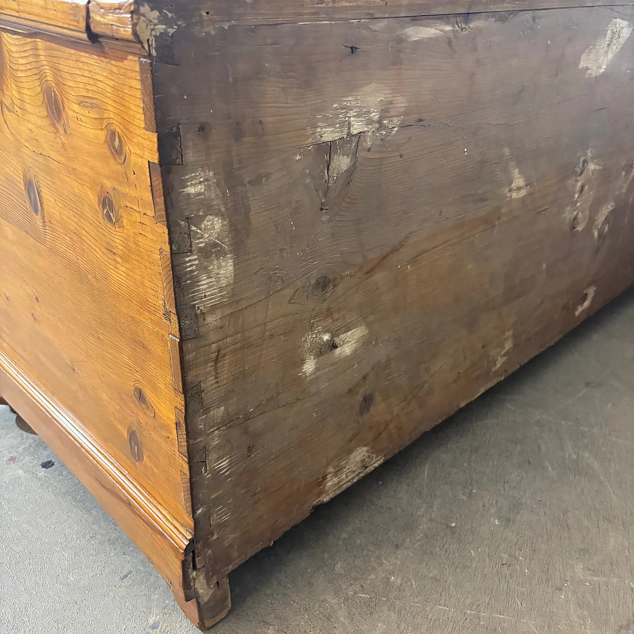 Tuscan trunk, poor art, 19th century 7