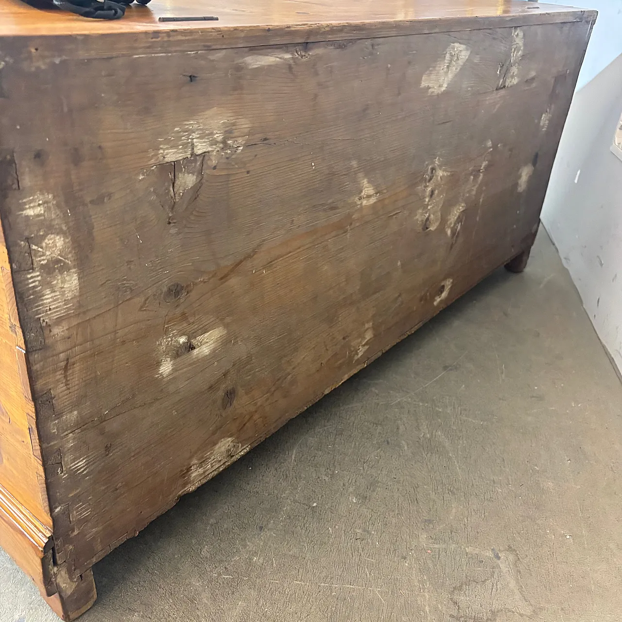 Tuscan trunk, poor art, 19th century 8