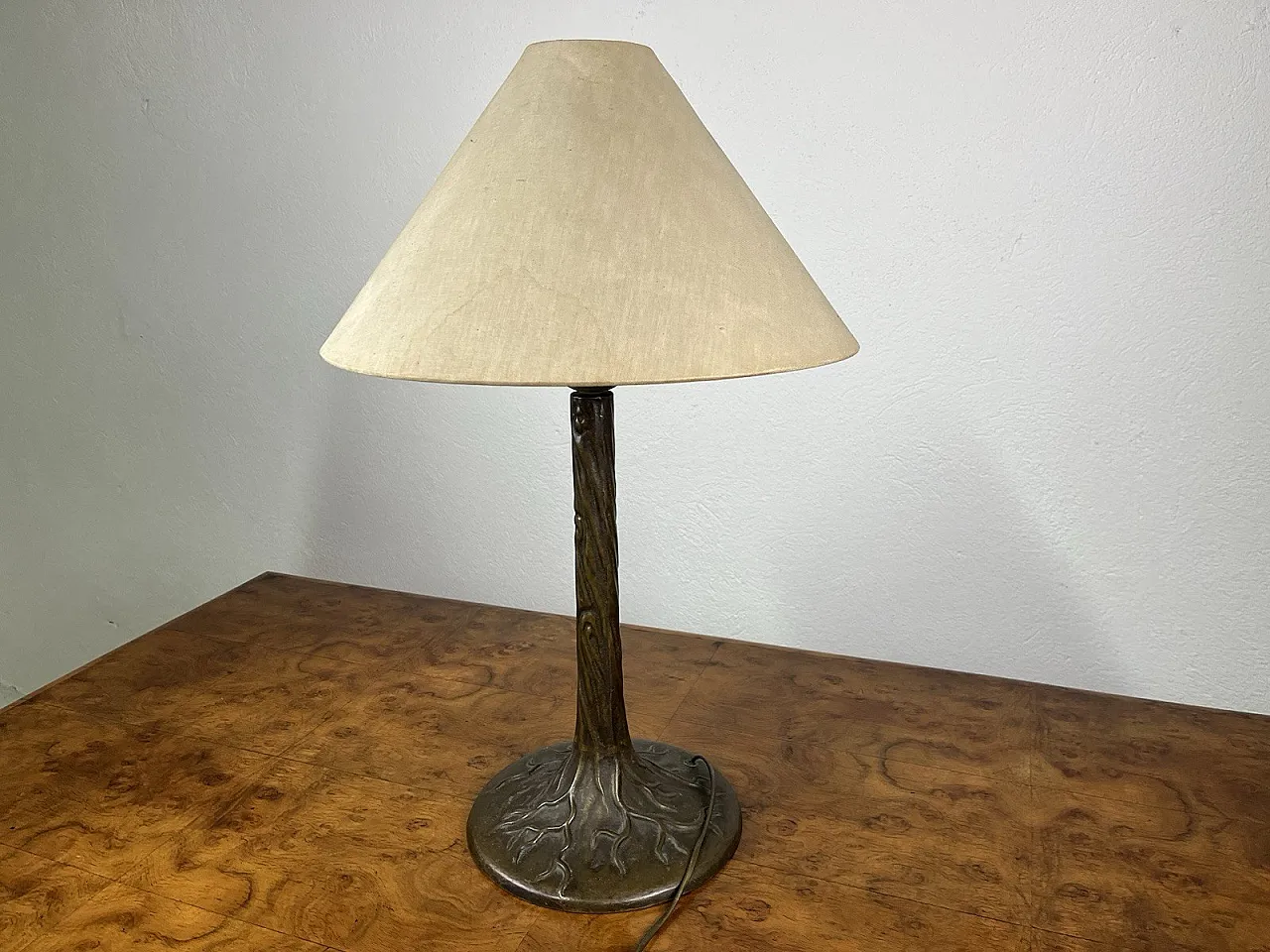 Lampada tavolo in bronzo e tessuto stile Art Nouveau. anni '40 2