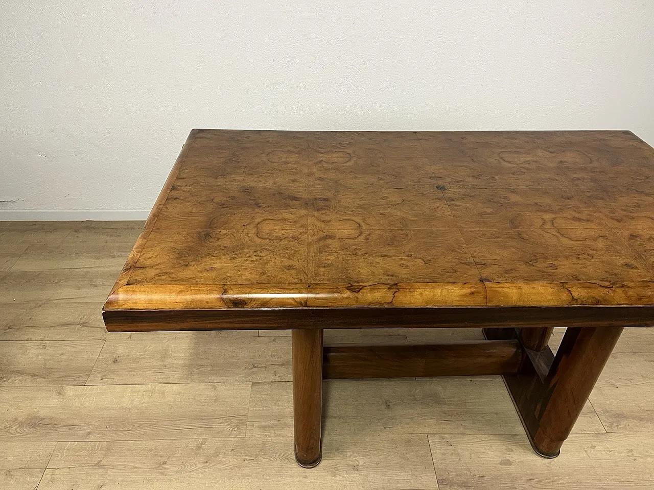 Tavolo in legno e radica Art Deco, anni '40 2