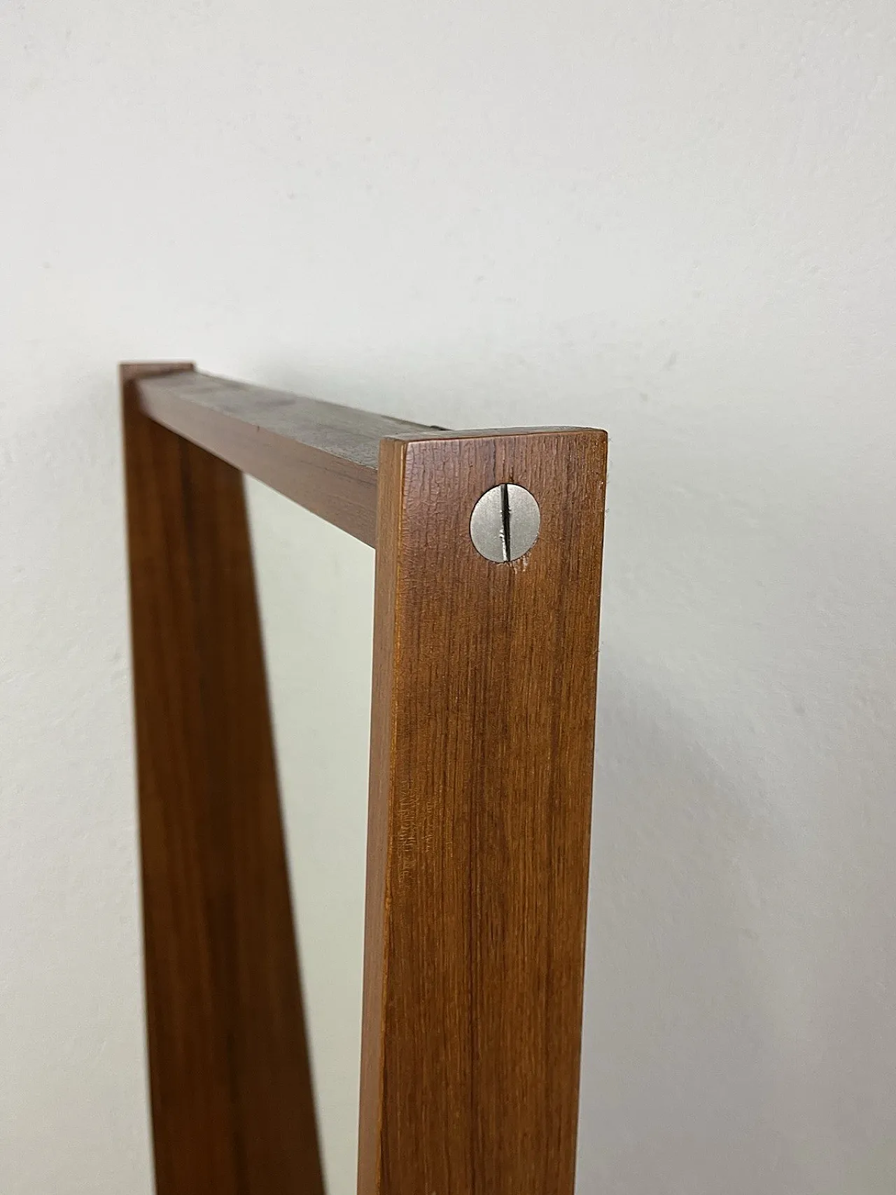 Specchio da terra in legno, anni '60 3