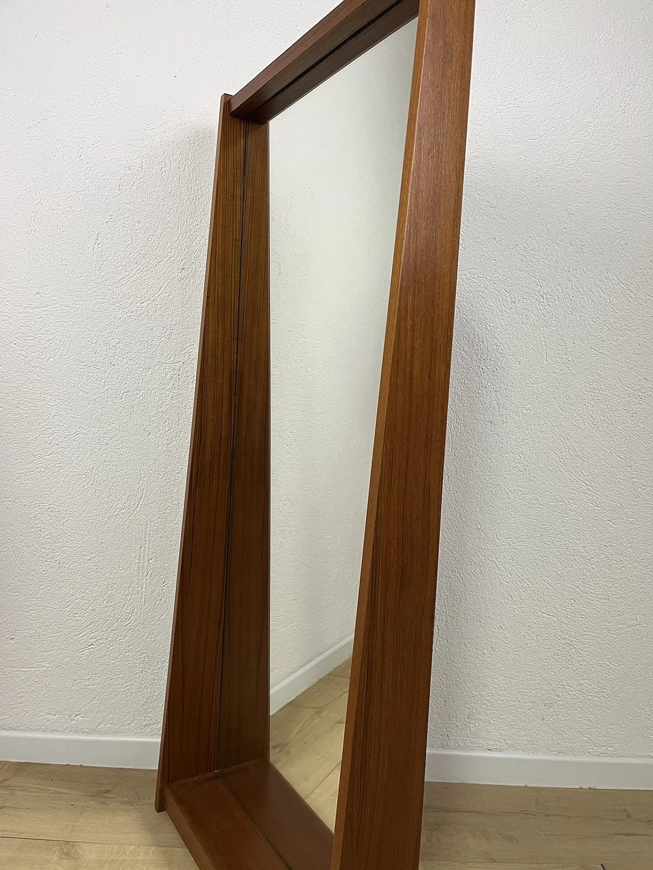 Specchio da terra in legno, anni '60 6