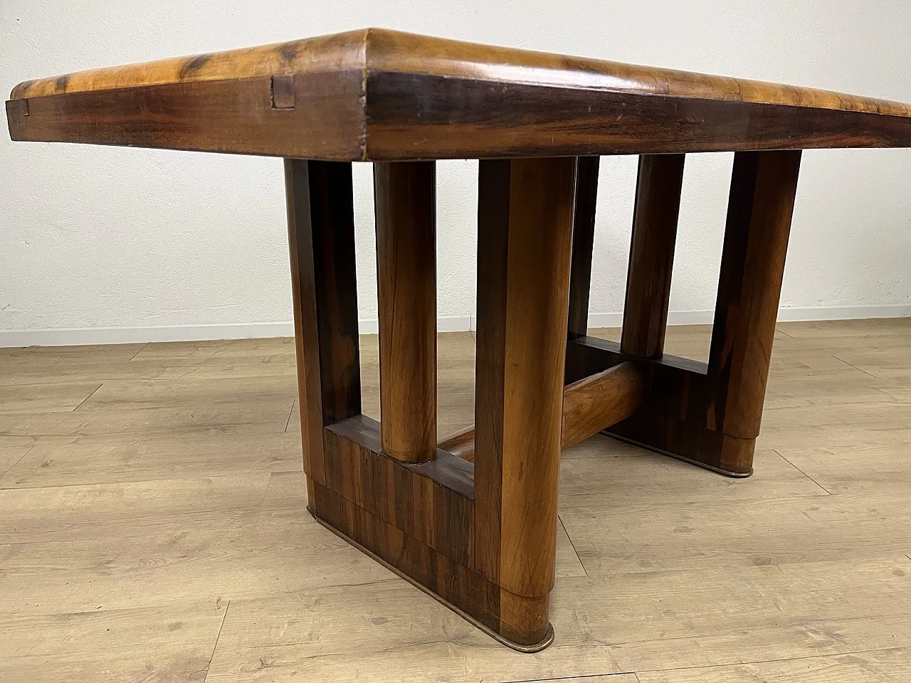 Tavolo in legno e radica Art Deco, anni '40 9