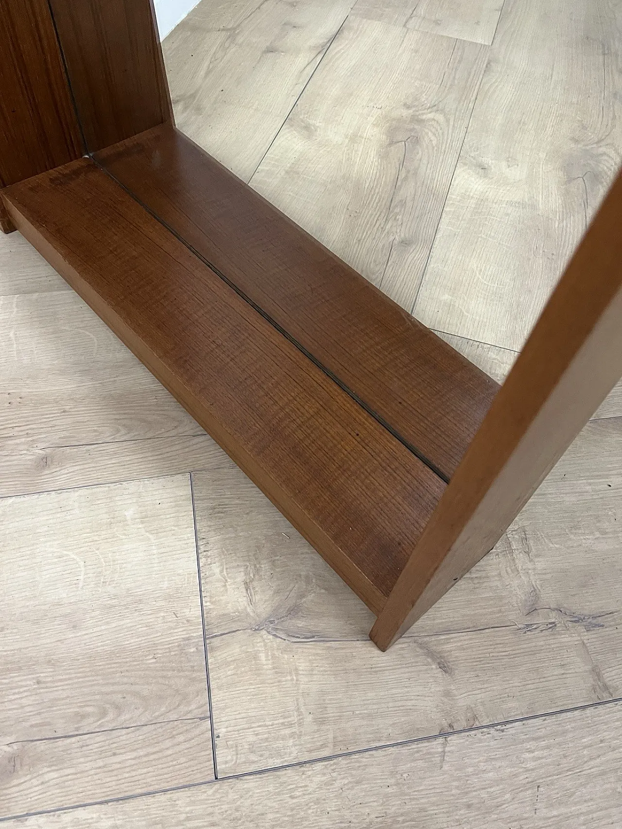 Specchio da terra in legno, anni '60 9