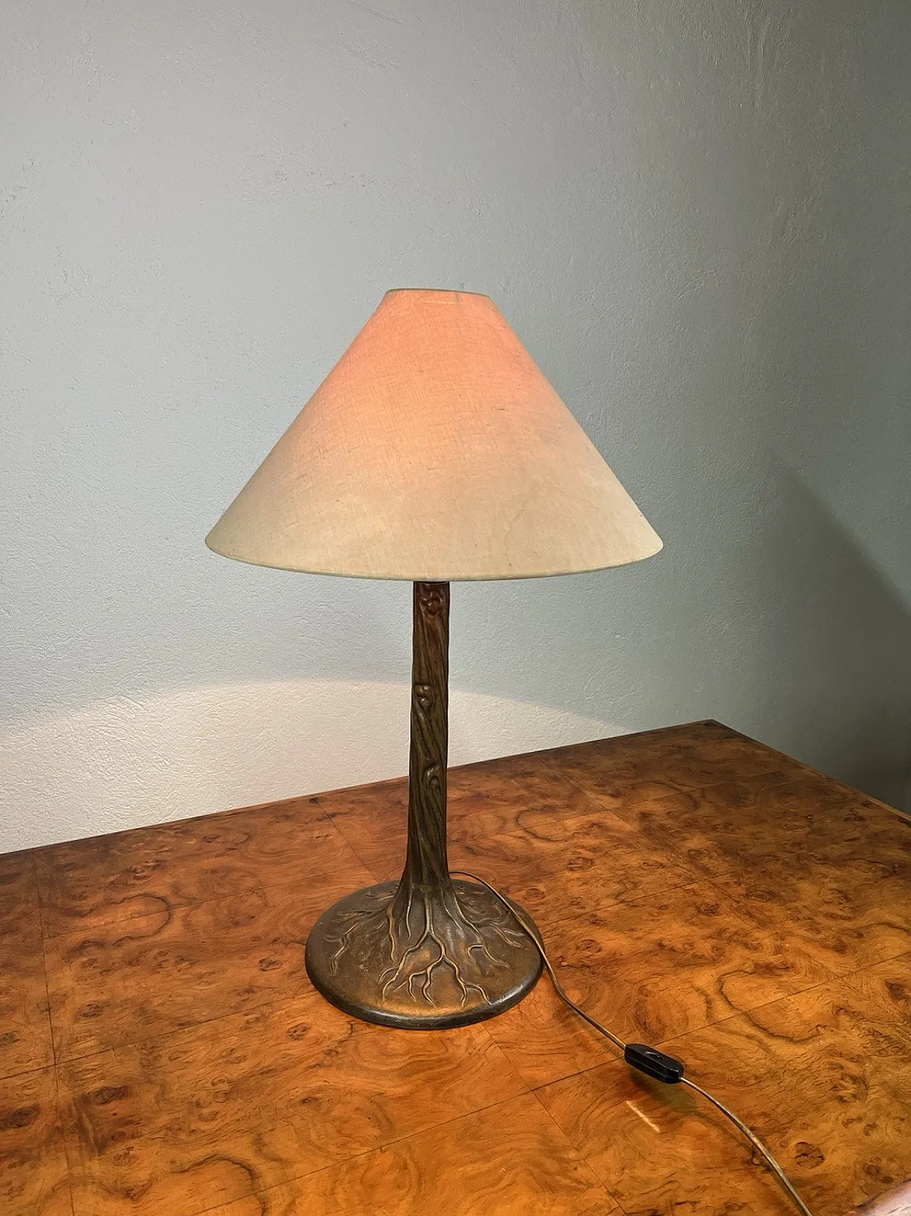 Lampada tavolo in bronzo e tessuto stile Art Nouveau. anni '40 11