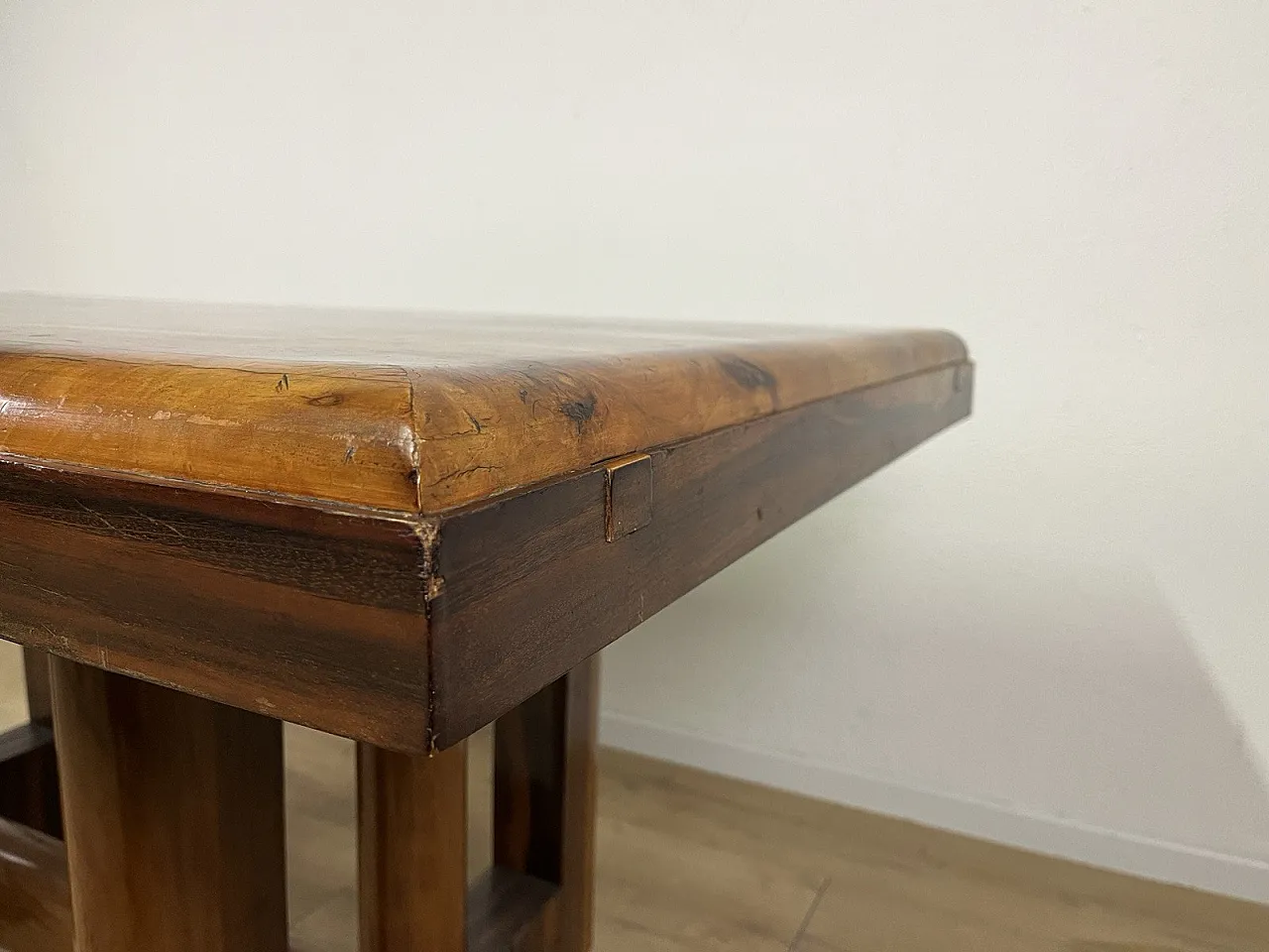 Tavolo in legno e radica Art Deco, anni '40 13