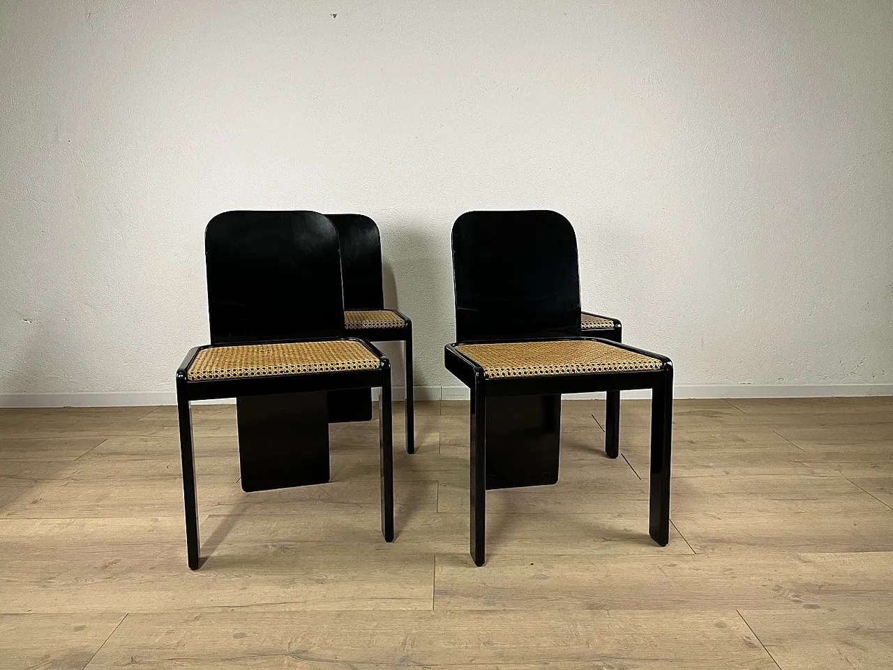 4 Sedie in legno e paglia di Pierluigi Molinari Pozzi, anni '70 3