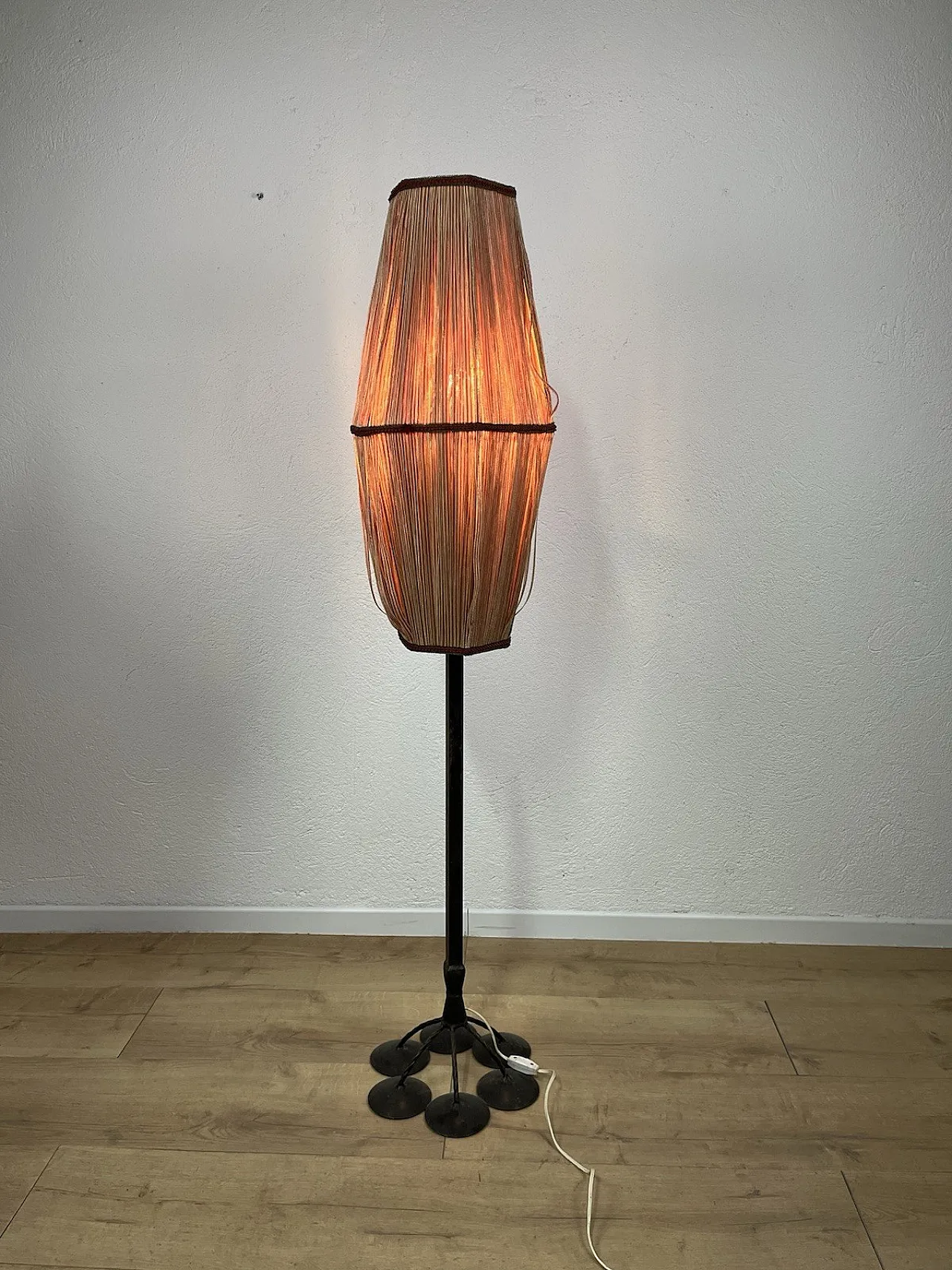 Lampada da terra in ferro e tessuto, anni '40 1
