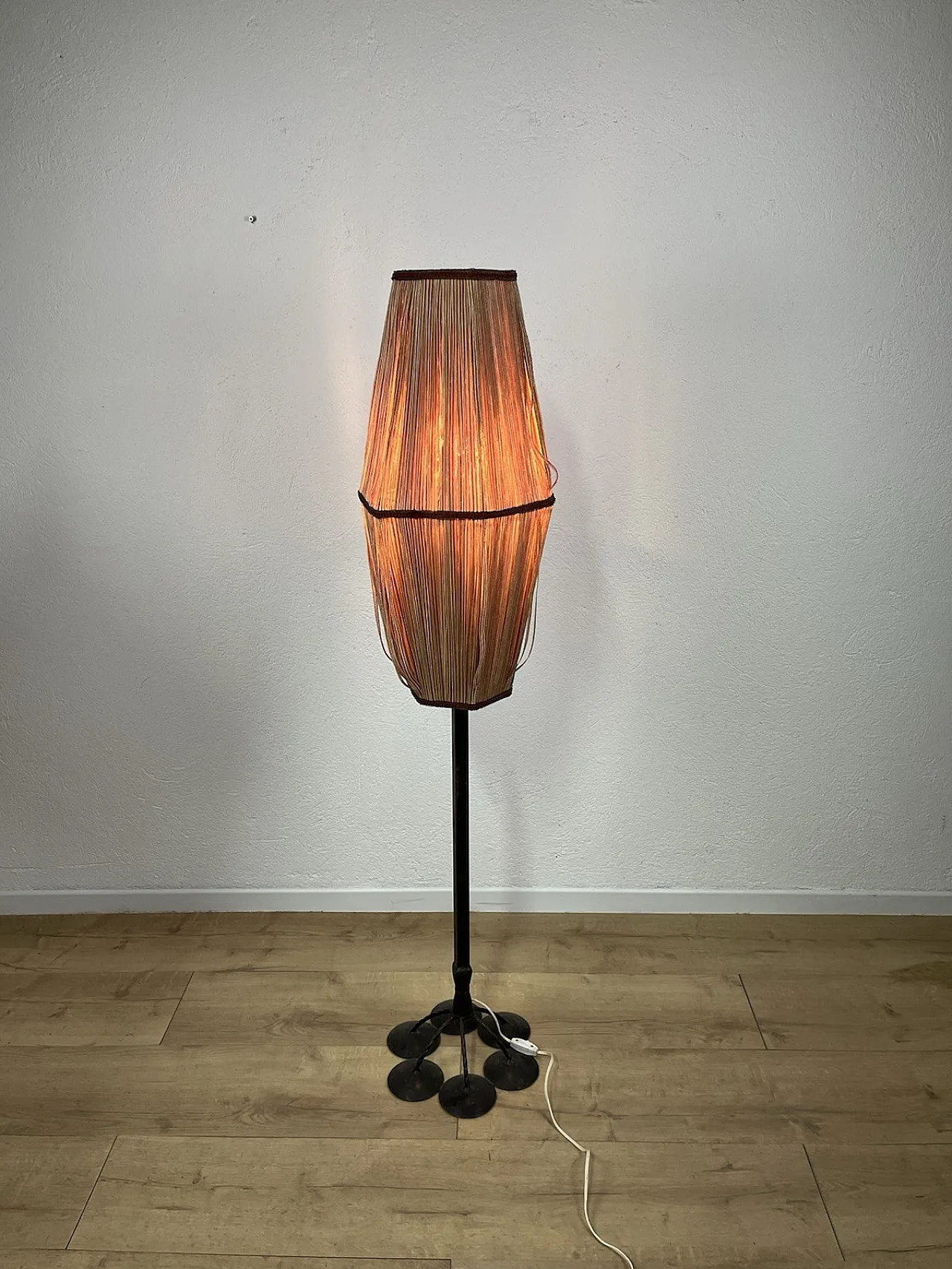 Lampada da terra in ferro e tessuto, anni '40 2