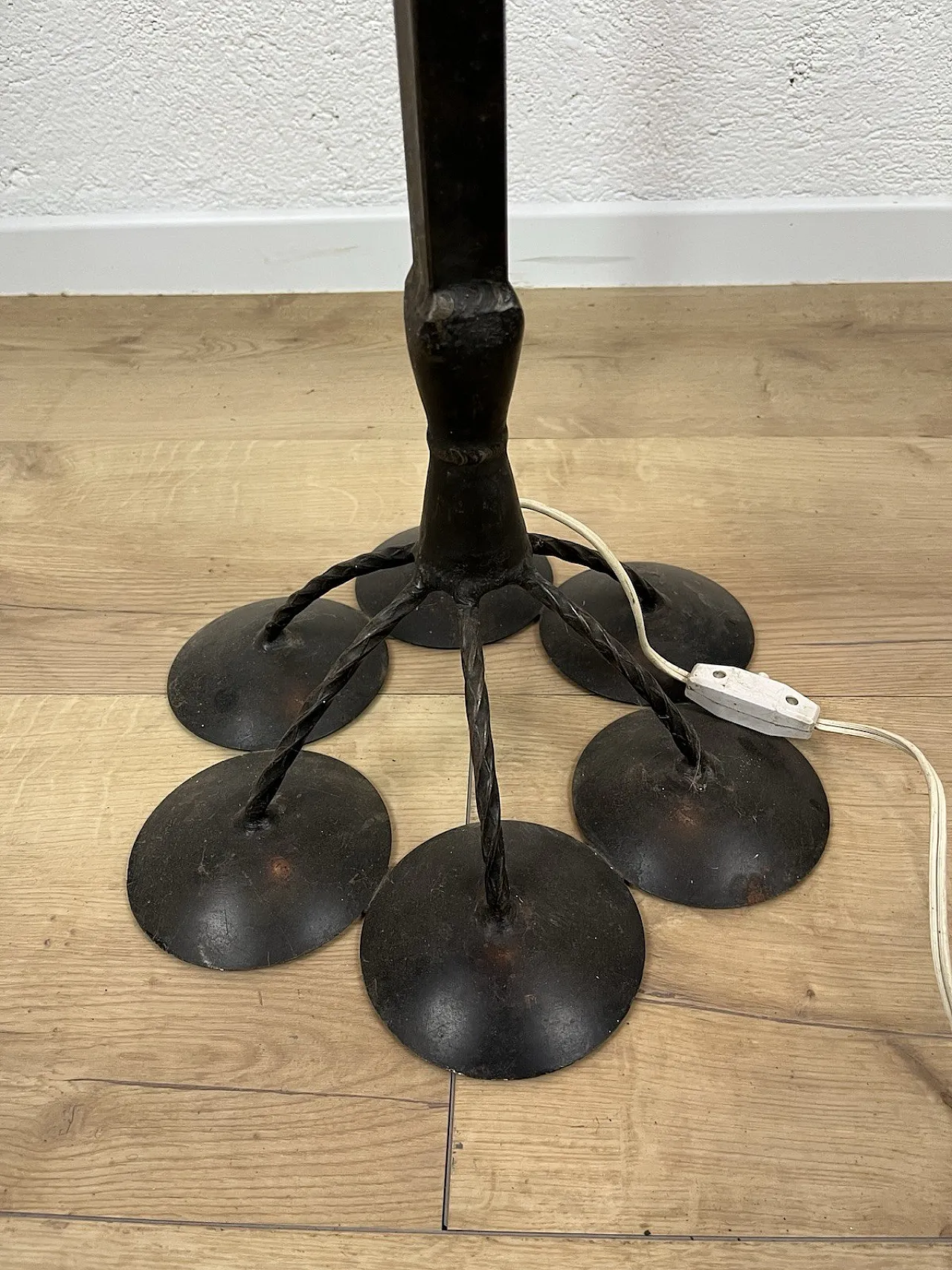 Lampada da terra in ferro e tessuto, anni '40 4