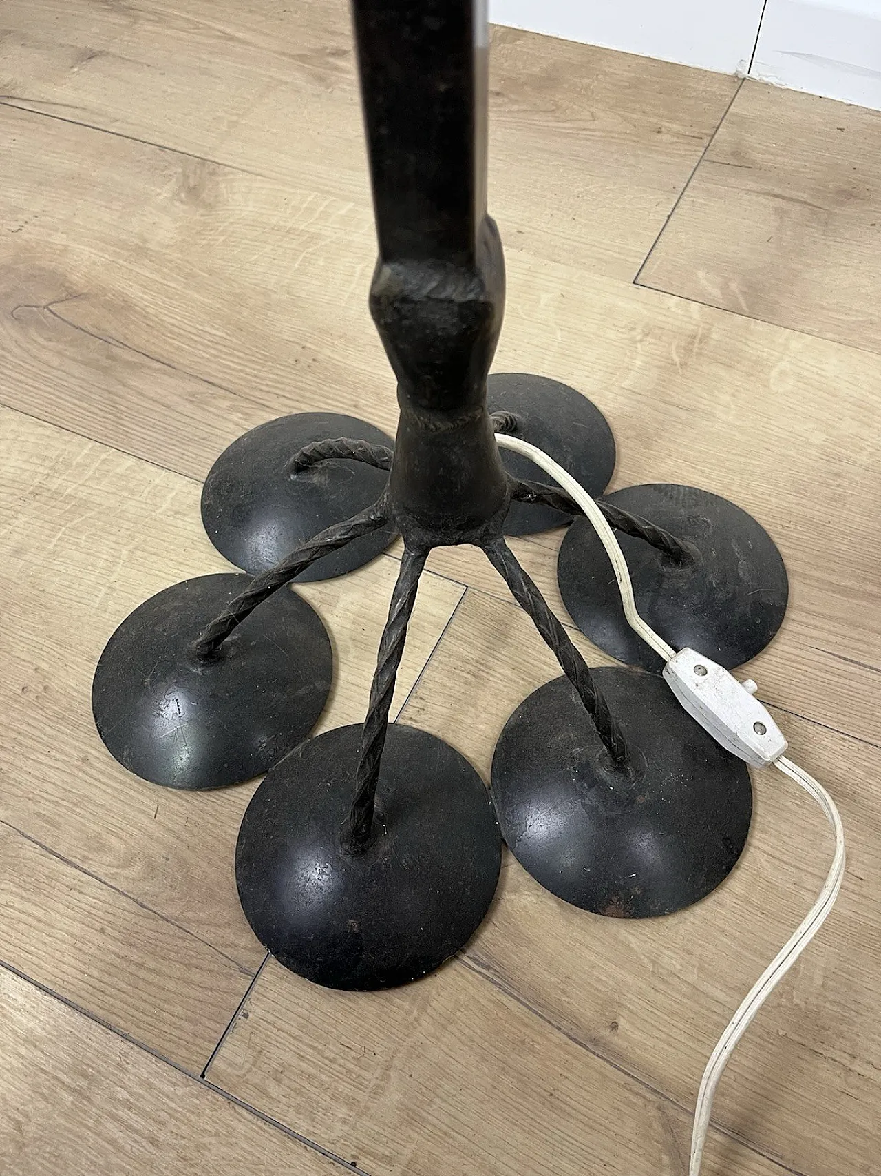 Lampada da terra in ferro e tessuto, anni '40 10