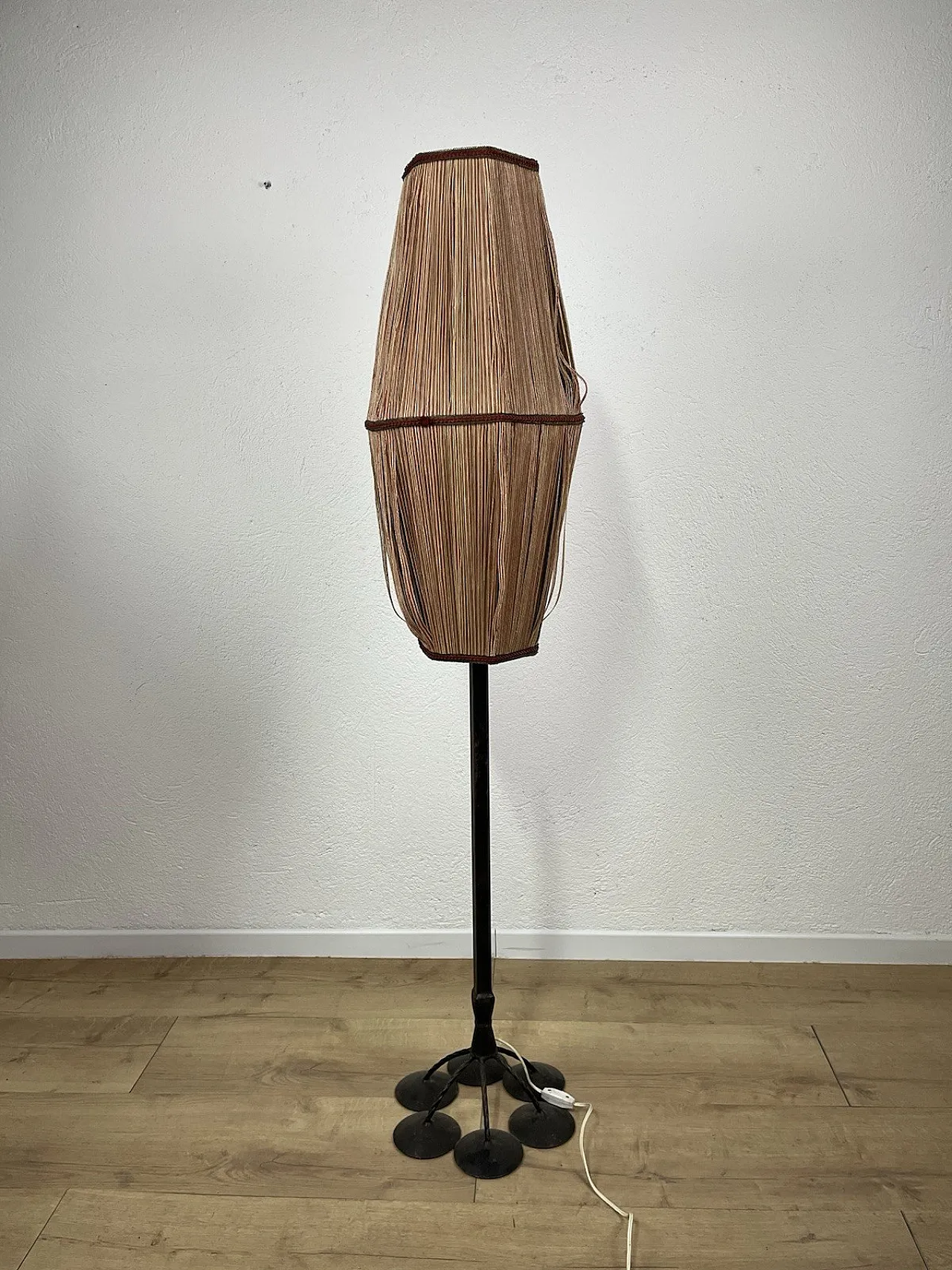 Lampada da terra in ferro e tessuto, anni '40 12