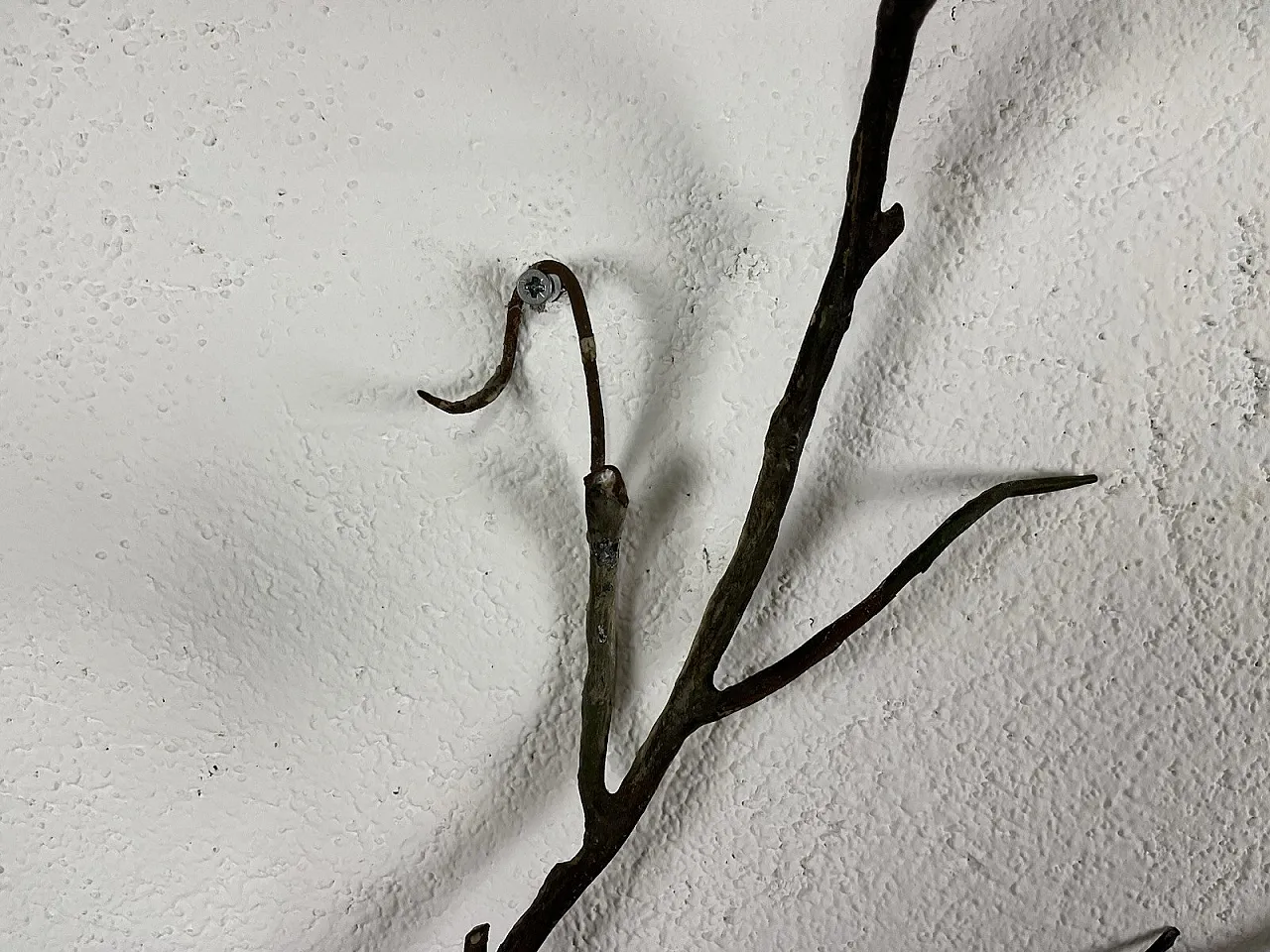 Appendiabito scultura in ferro, anni '70 4