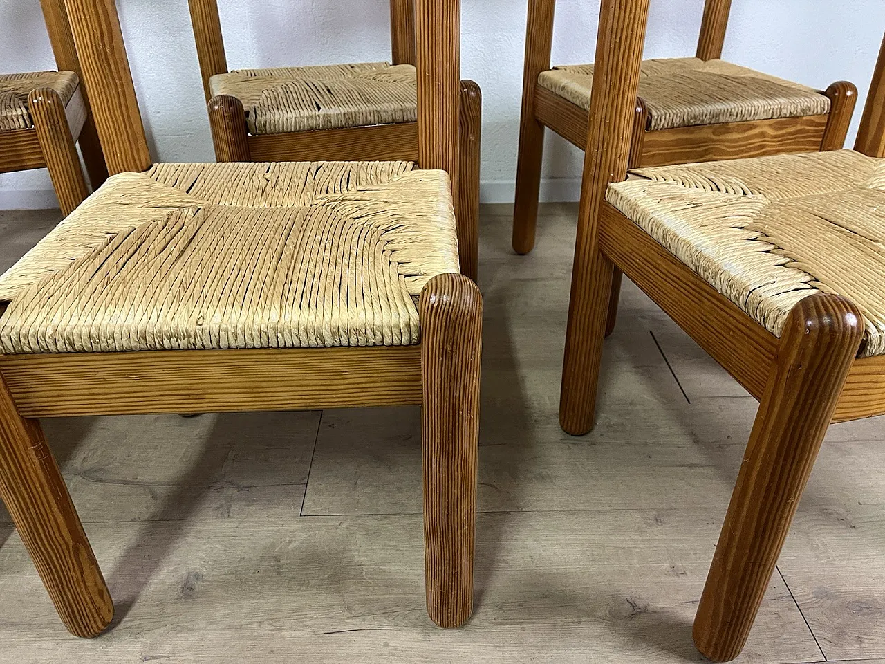 6 Sedie in faggio e paglia intrecciata di Charlotte Perriand, anni '60 10