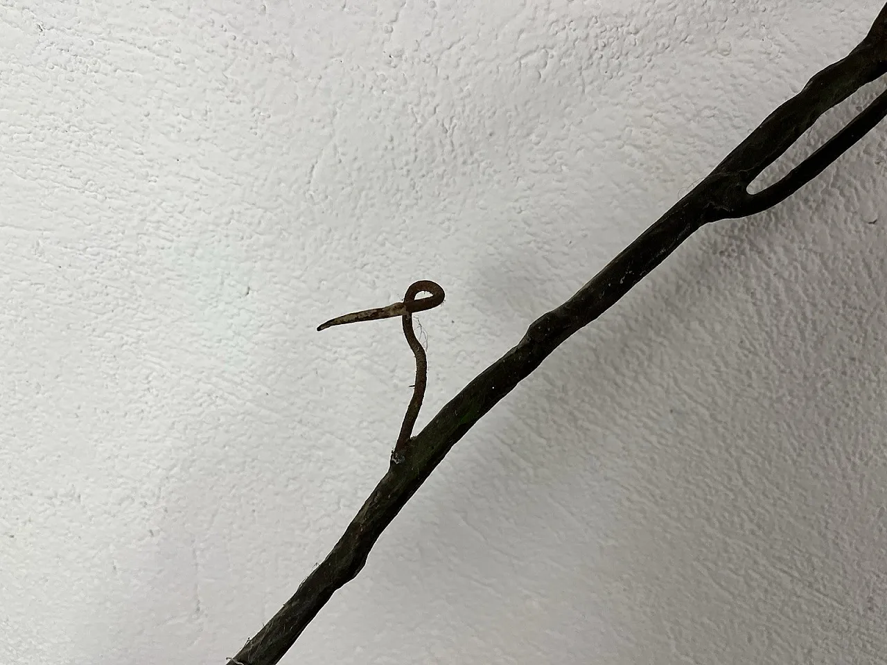 Appendiabito scultura in ferro, anni '70 12