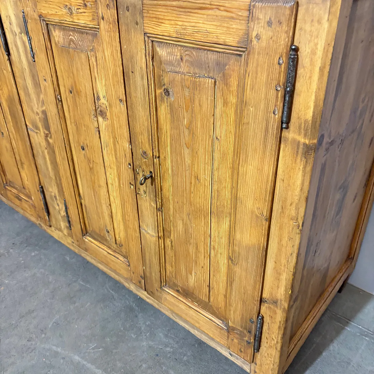 Credenza servante toscana a quattro sportelli , '800 6