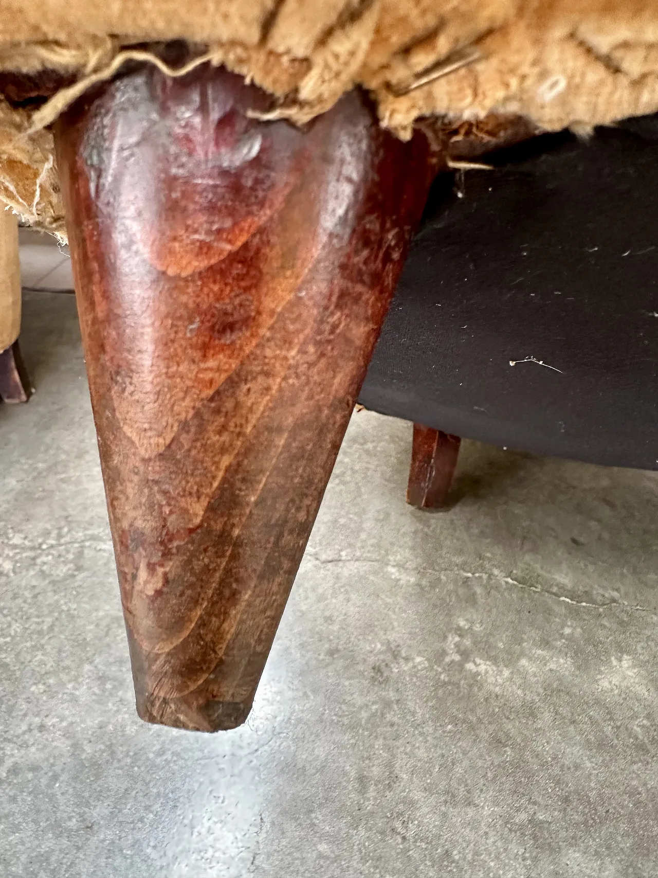 Pair of Bergère armchairs in beige velvet, conical feet, Italy, 1950s 11