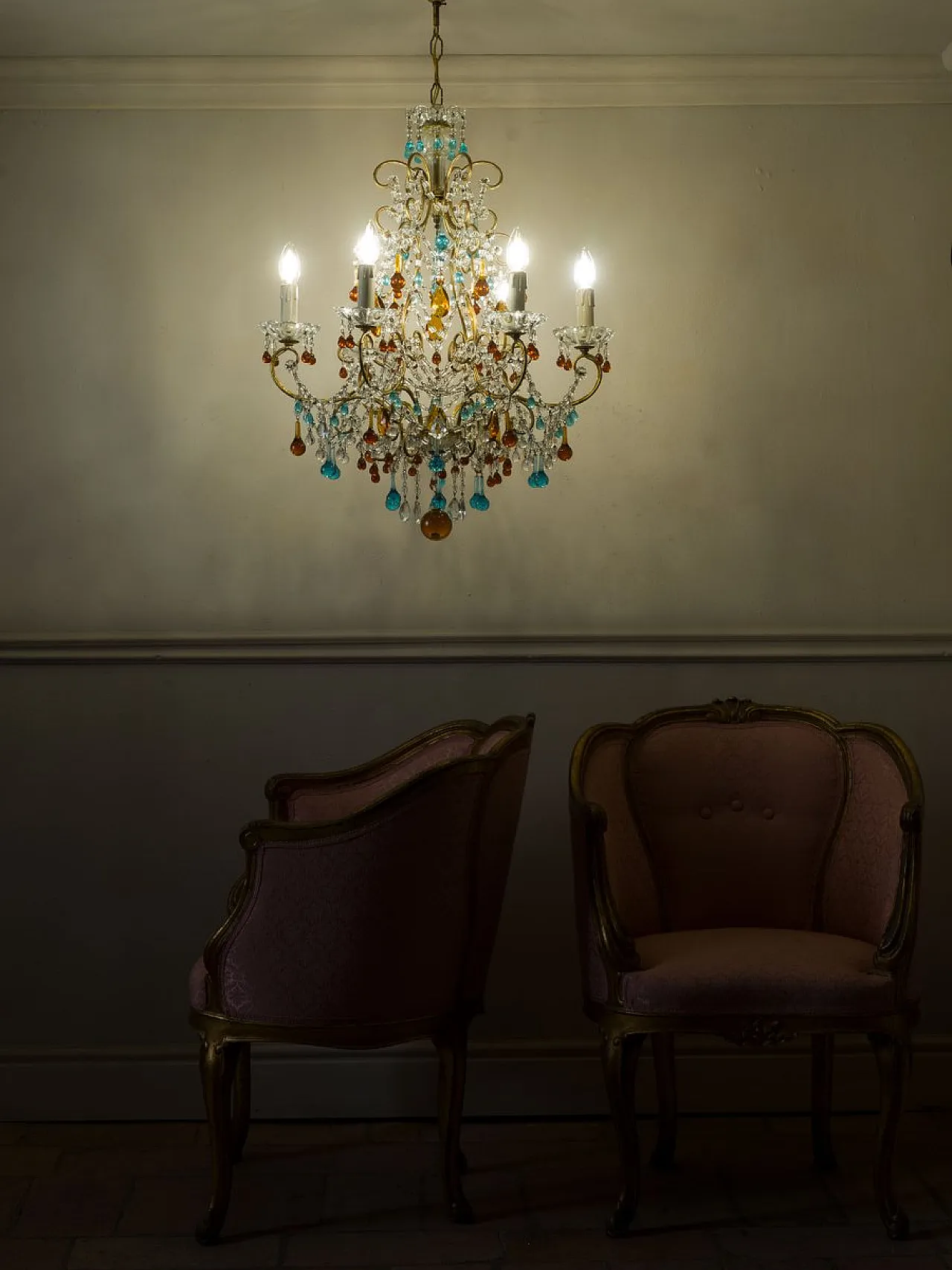 Lampadario in ferro dorato. cristallo e vetro di Murano, anni '50 2