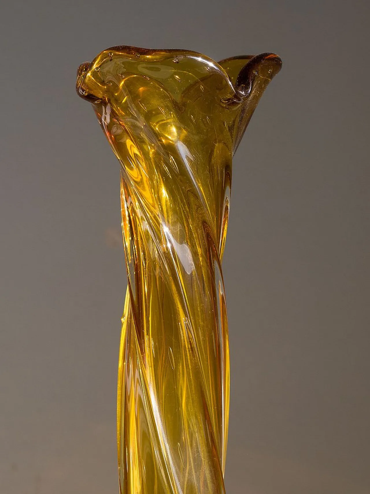 Vaso in vetro di Murano ritorto e vetro Bullicante, anni '60 6