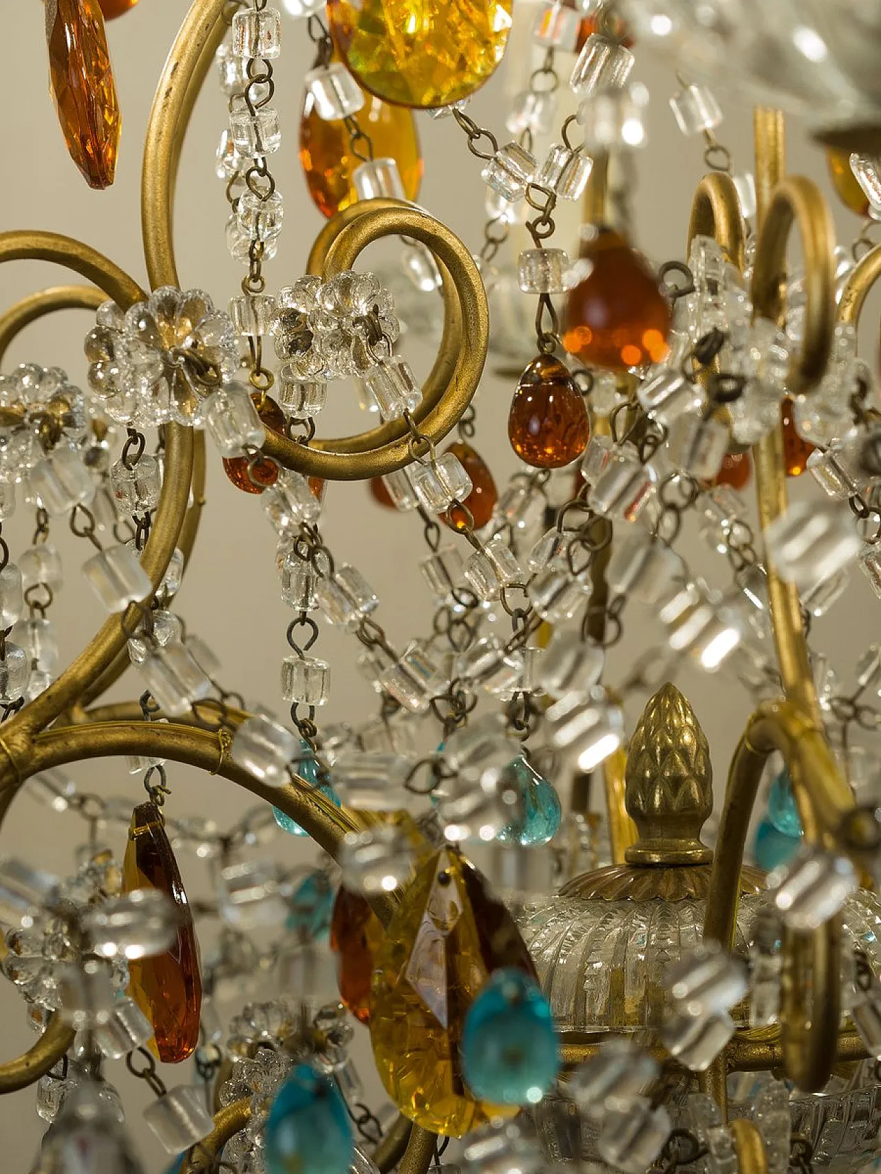 Lampadario in ferro dorato. cristallo e vetro di Murano, anni '50 8