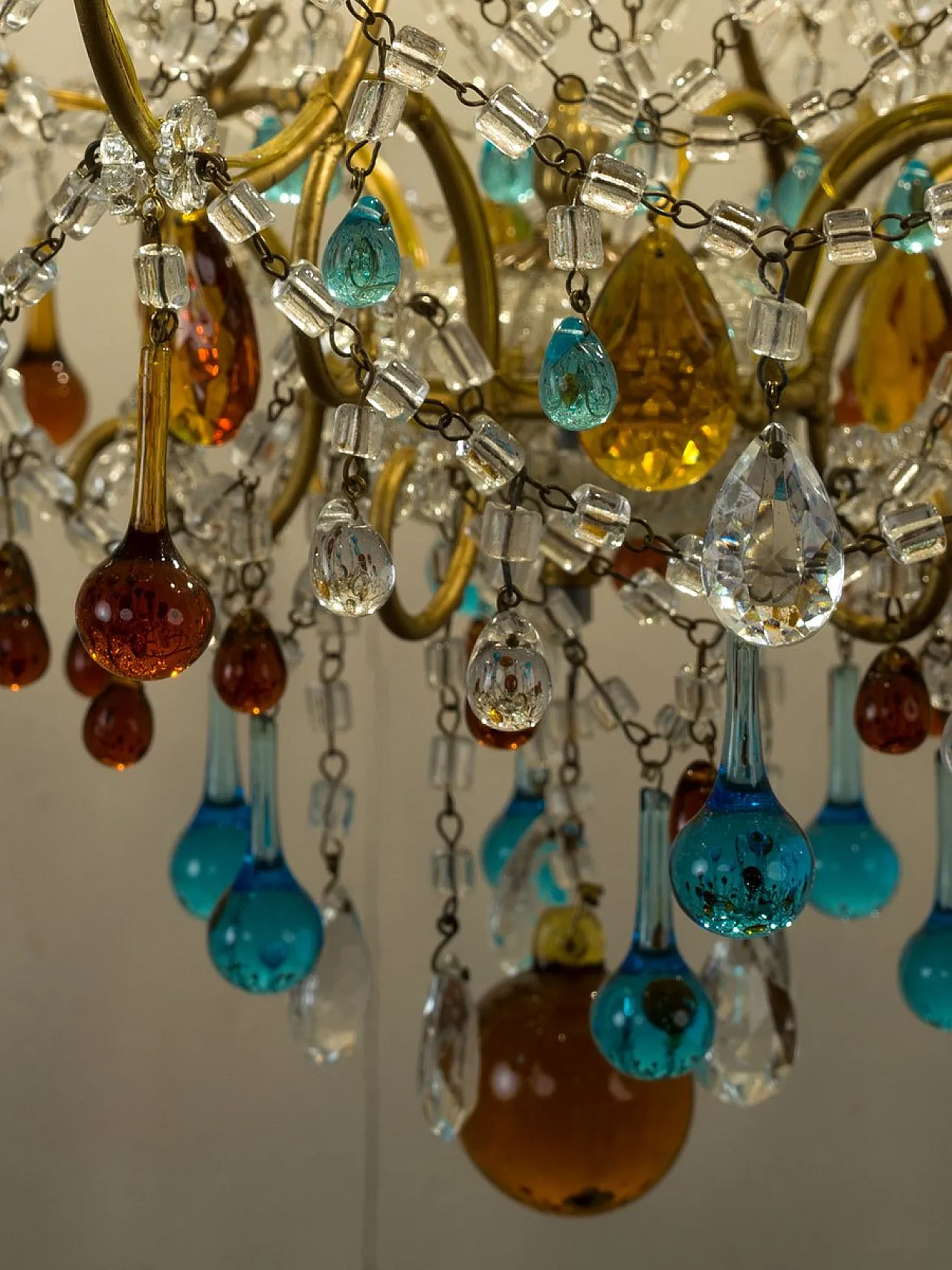 Lampadario in ferro dorato. cristallo e vetro di Murano, anni '50 9