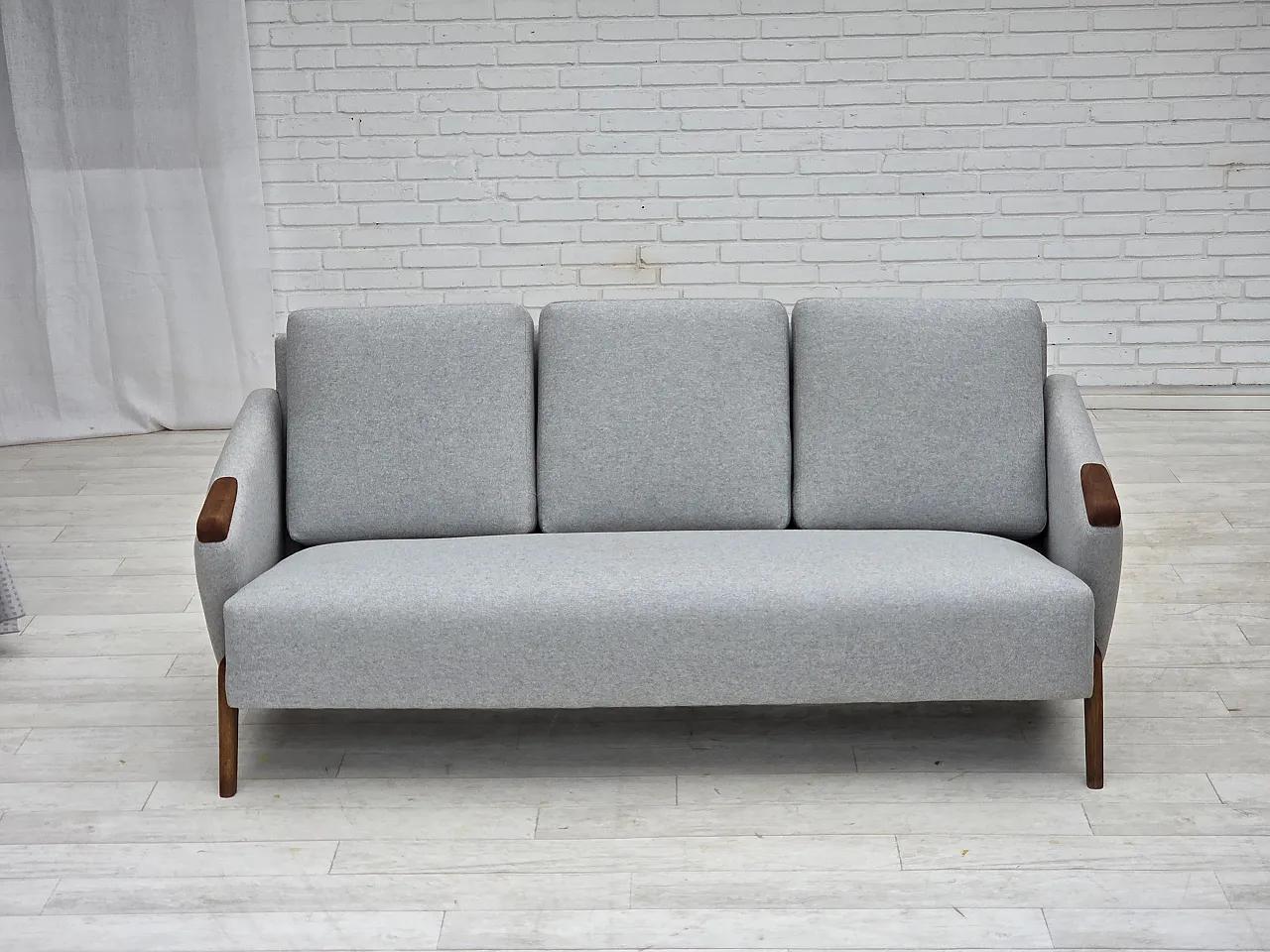 Danish design by Arne Hovmand-Olsen, 3-seater sofa model 490, 1960s 2