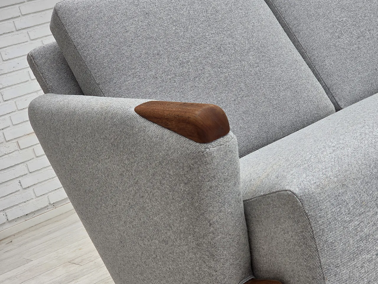 Danish design by Arne Hovmand-Olsen, 3-seater sofa model 490, 1960s 4