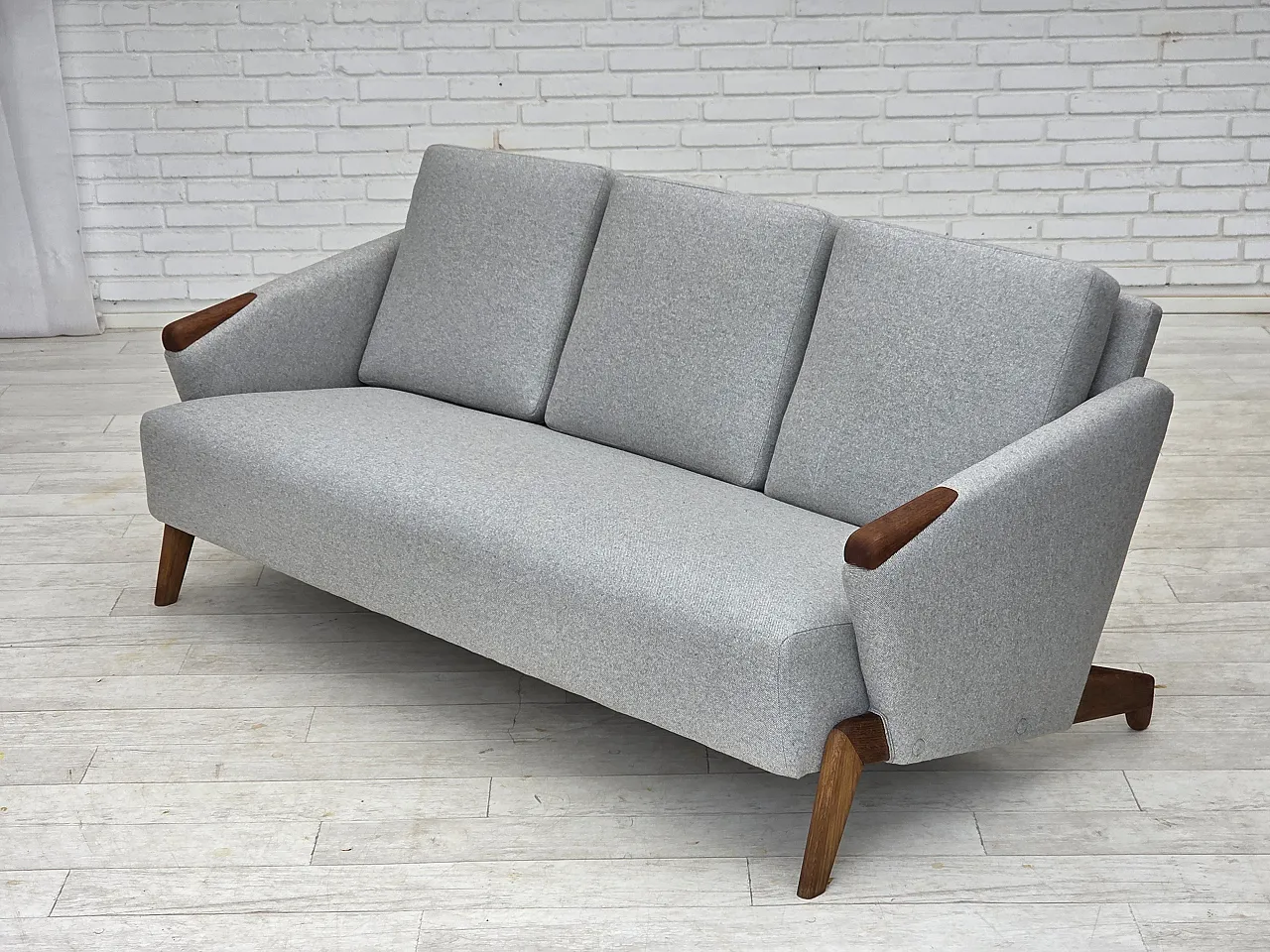 Danish design by Arne Hovmand-Olsen, 3-seater sofa model 490, 1960s 21