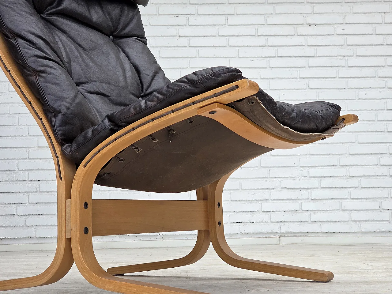 Norwegian lounge chair model Siesta by Ingmar Relling, 1970s 6