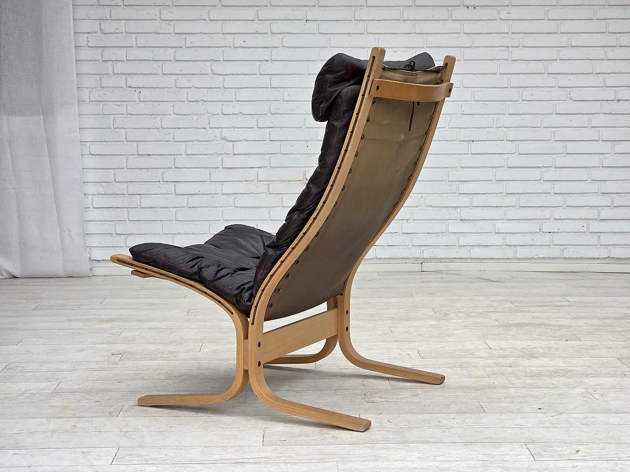 Norwegian lounge chair model Siesta by Ingmar Relling, 1970s 12