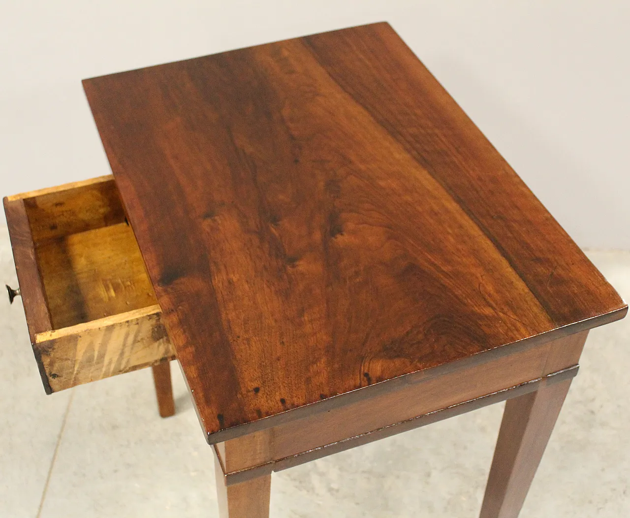 Direttorio coffee table Italian walnut,  19th century 9