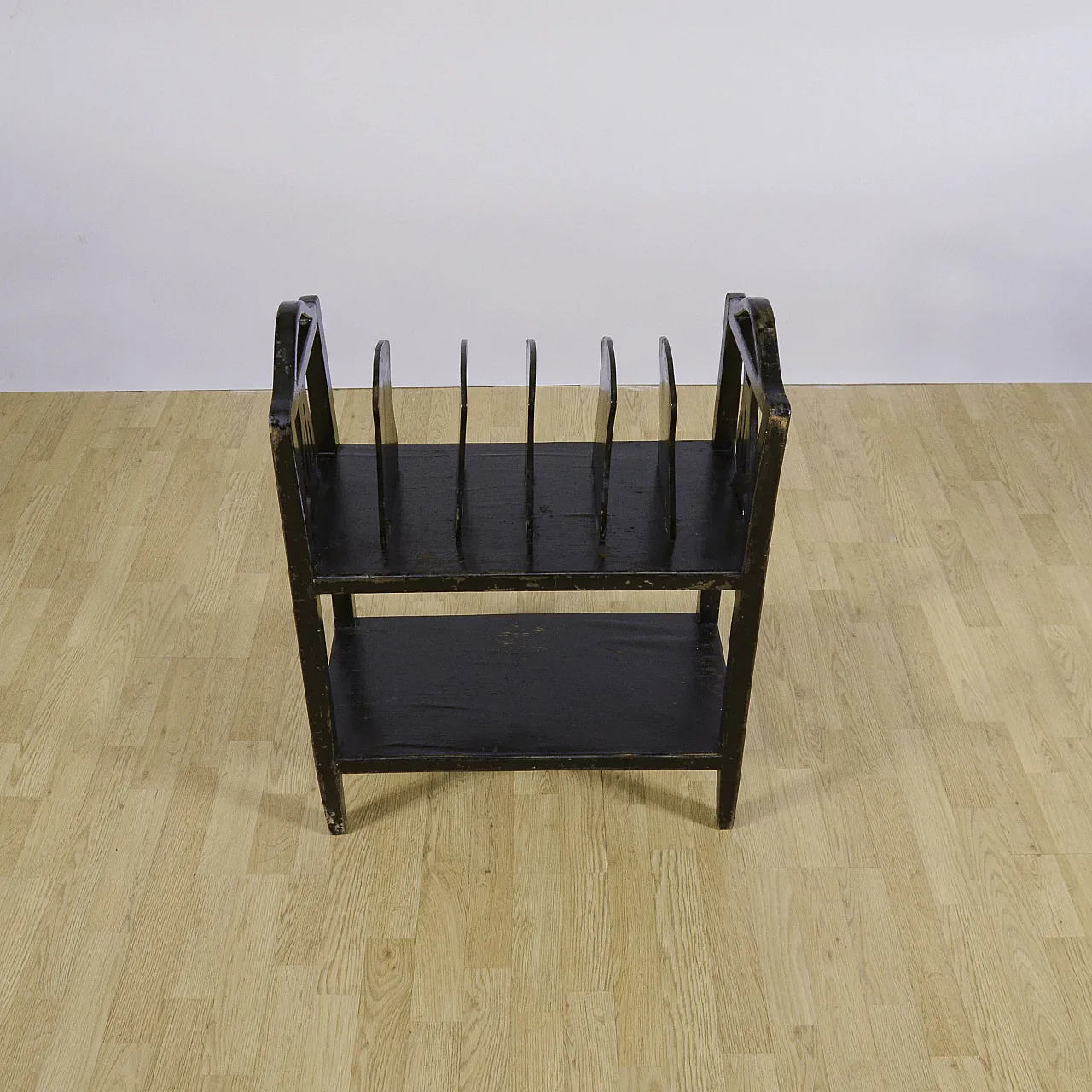 Black lacquered wooden magazine rack, early 20th century 5