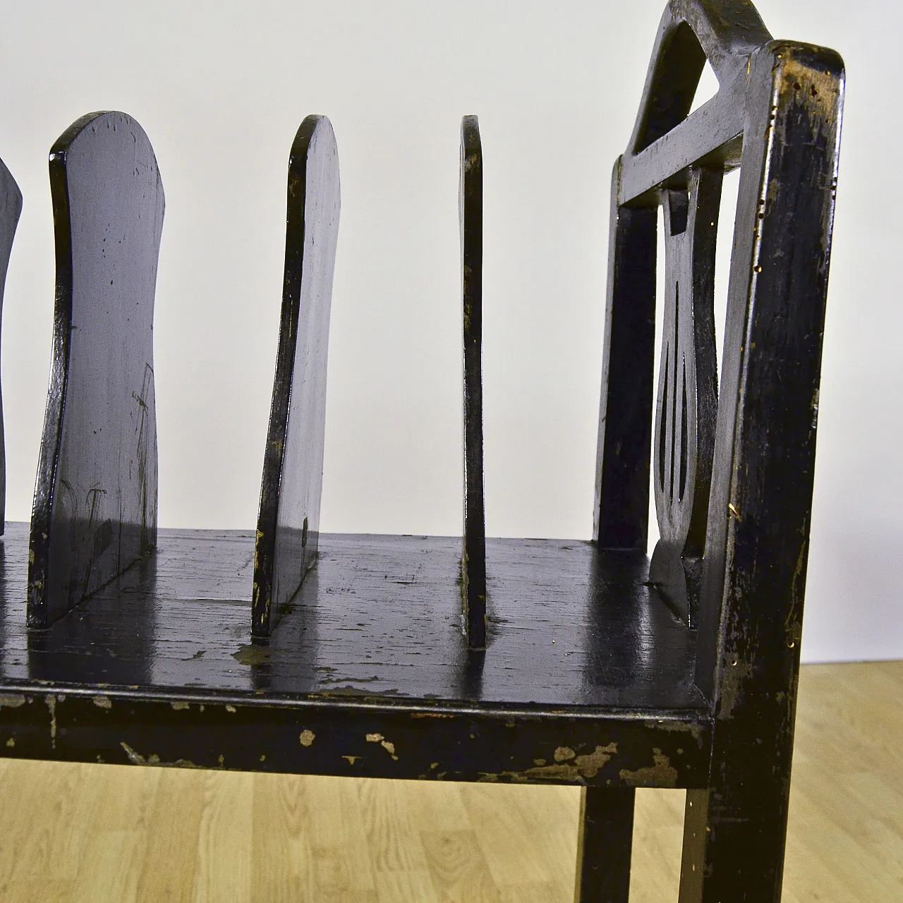Black lacquered wooden magazine rack, early 20th century 7