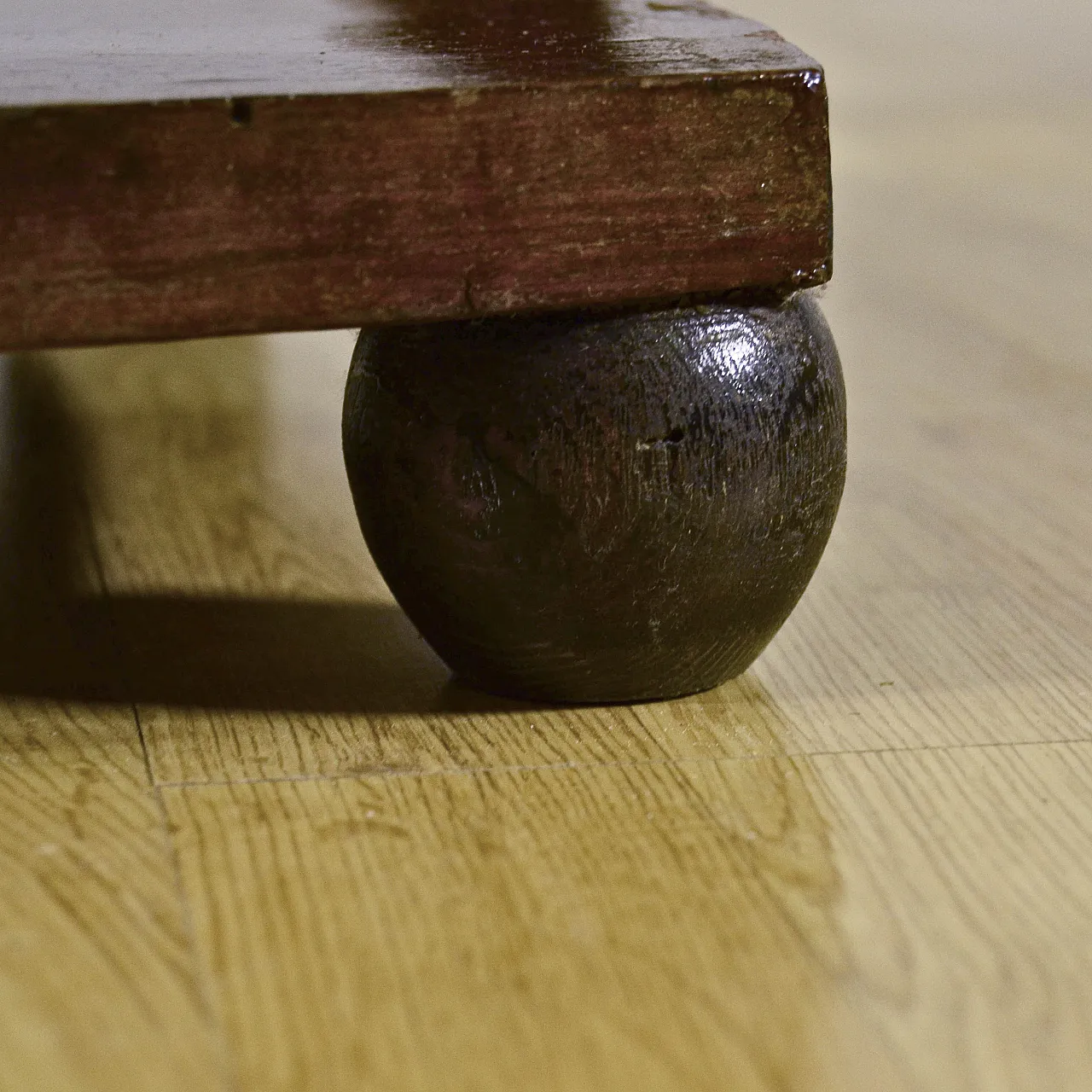 Solid wood coffee table, early 20th century 5